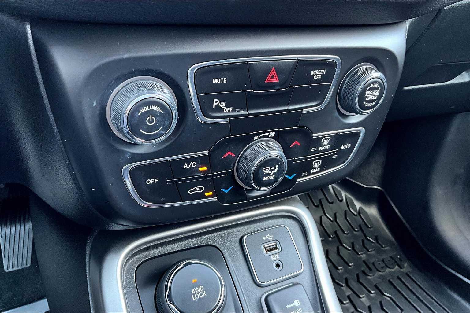 Thumbnail: 2018 Jeep Compass - 25