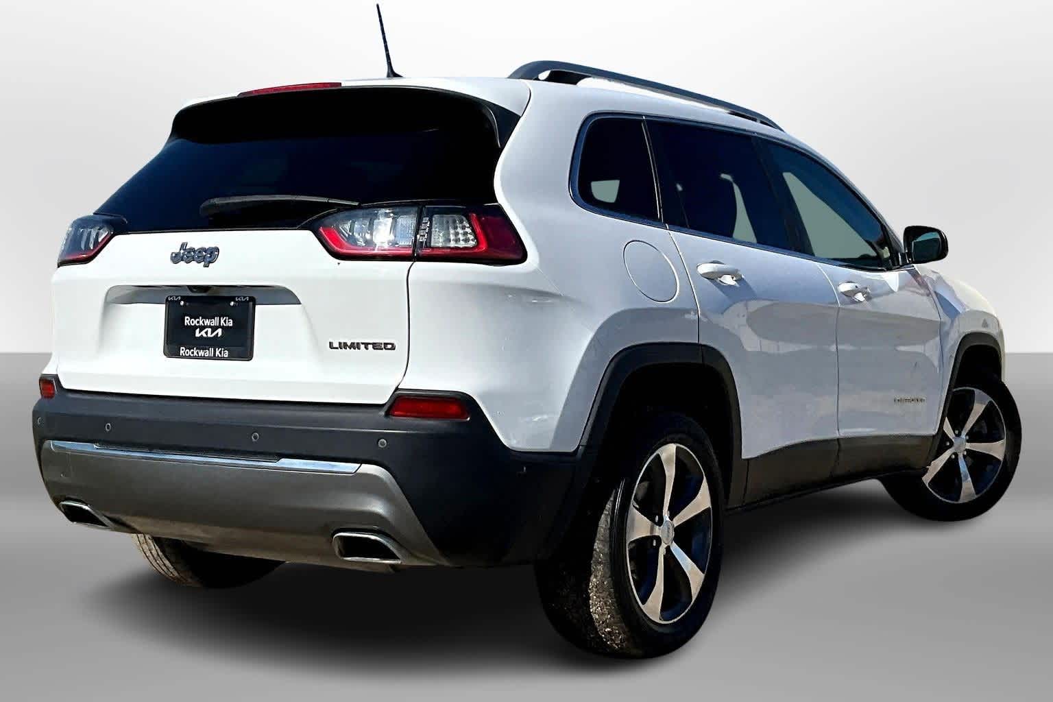 Thumbnail: 2019 Jeep Cherokee - 2