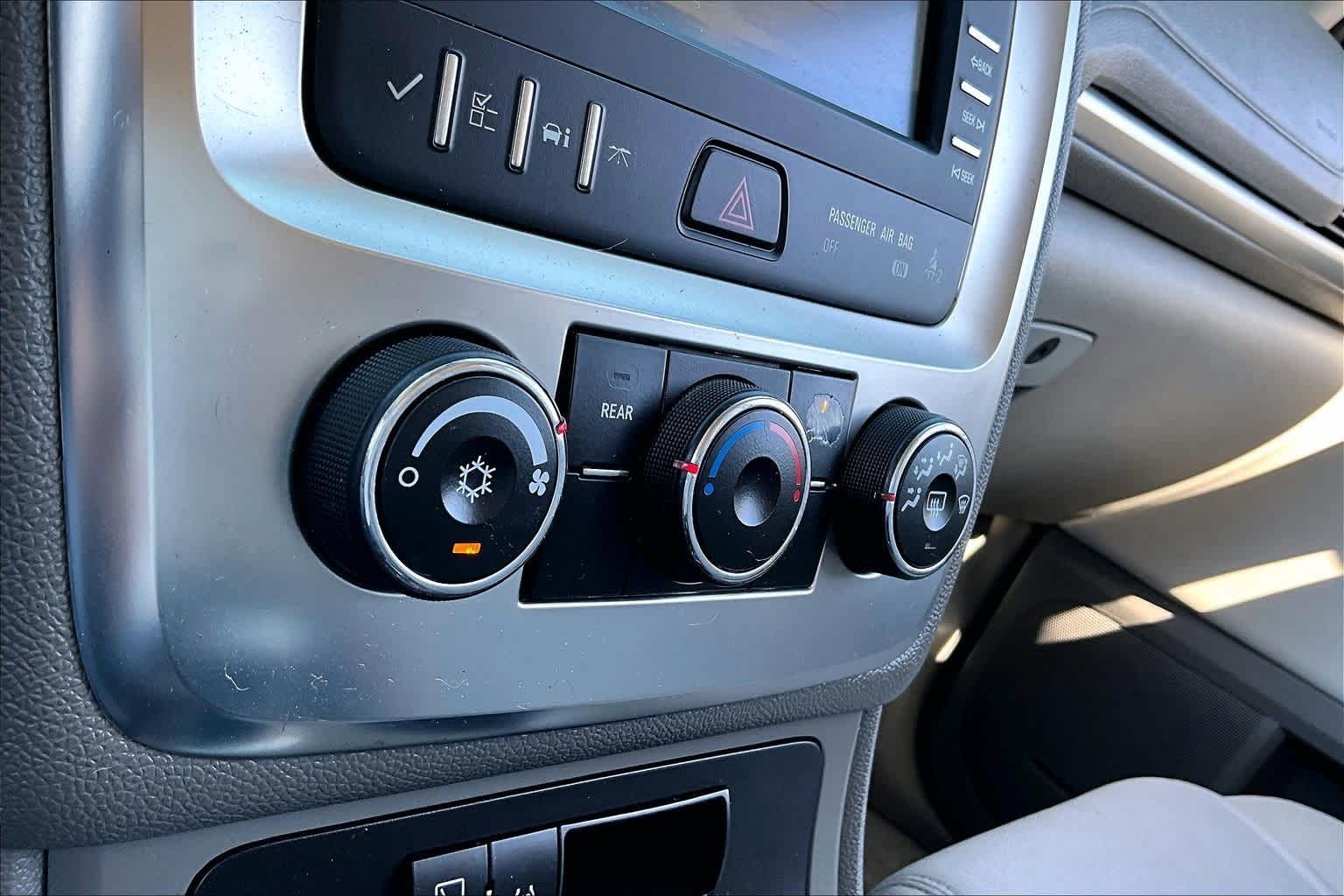 Thumbnail: 2013 GMC Acadia - 23