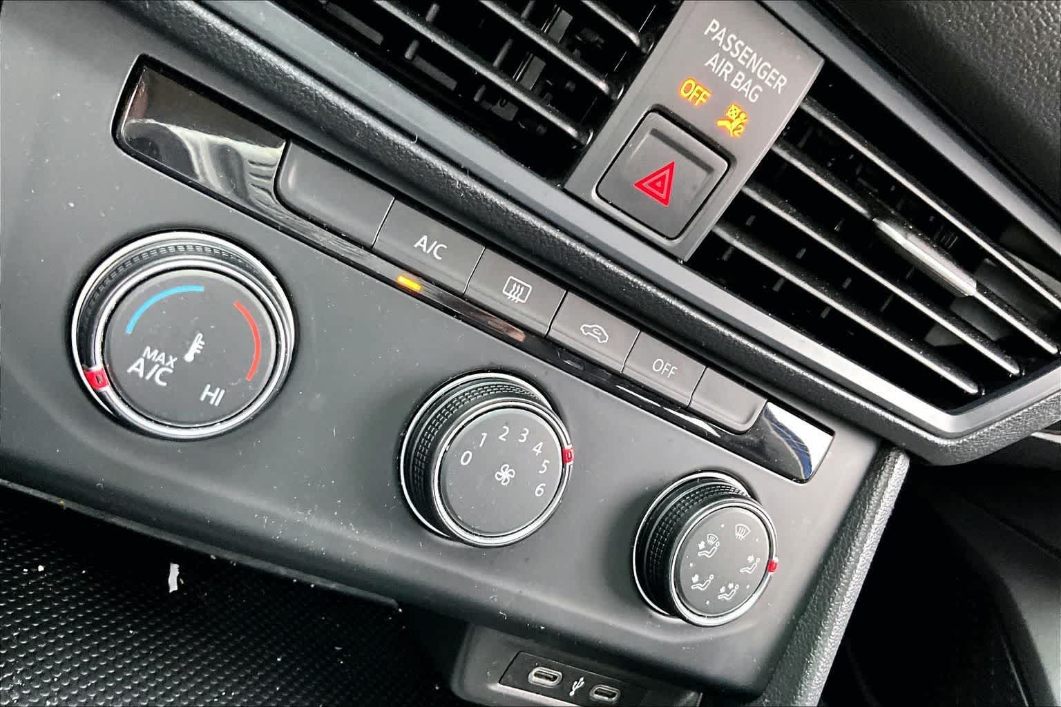 Thumbnail: 2022 Volkswagen Jetta - 22