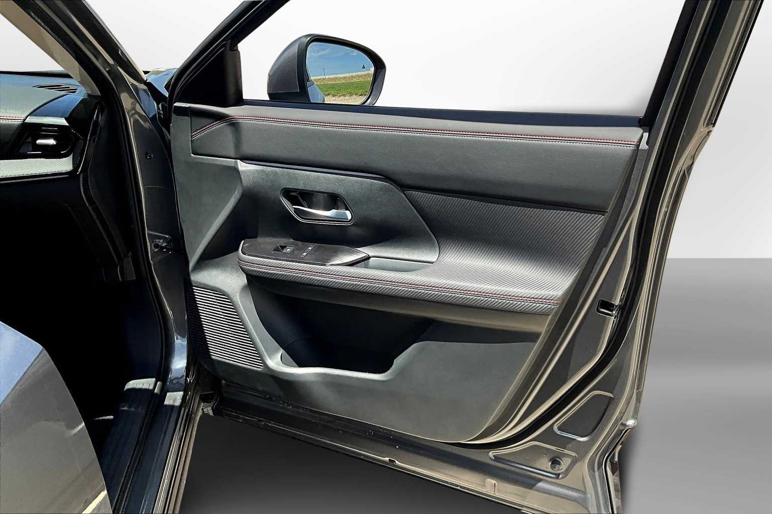 Thumbnail: 2025 Nissan Kicks - 17
