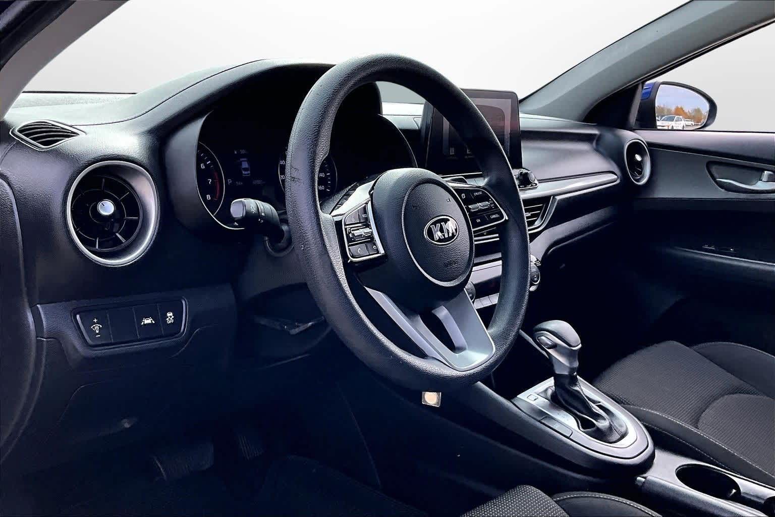 Thumbnail: 2019 Kia Forte - 11