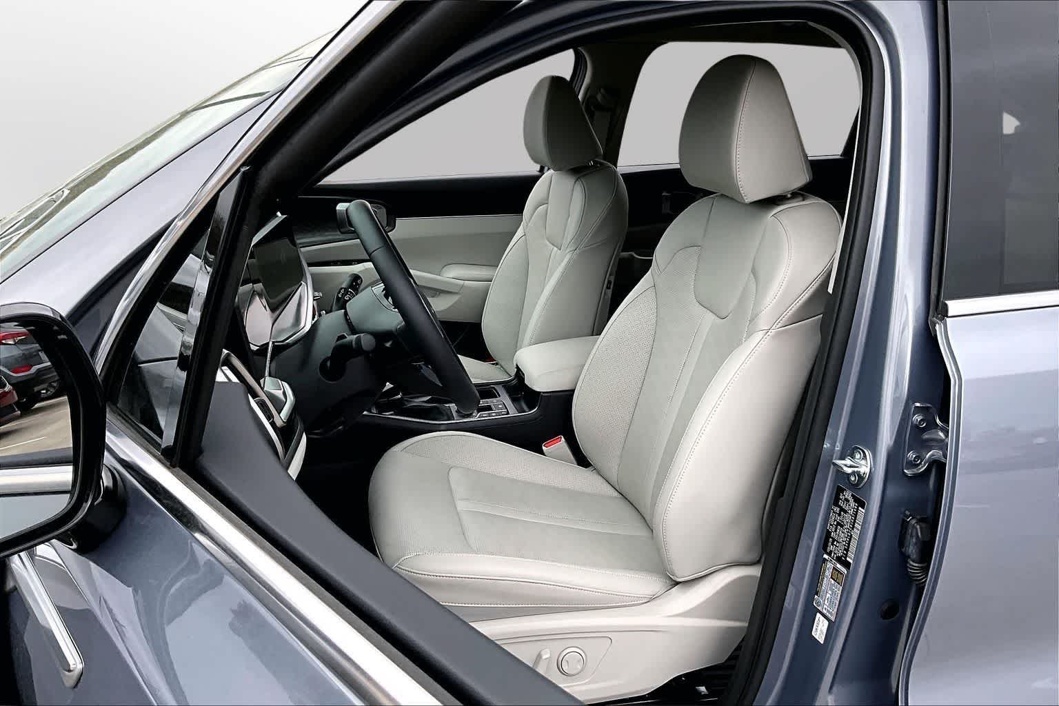 Thumbnail: 2025 Kia Sorento - 24