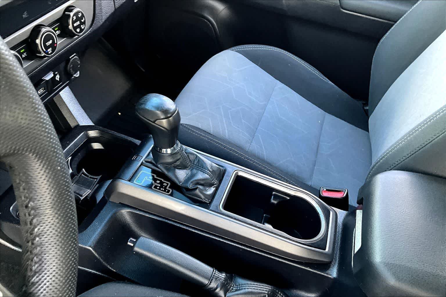 Thumbnail: 2020 Toyota Tacoma - 13