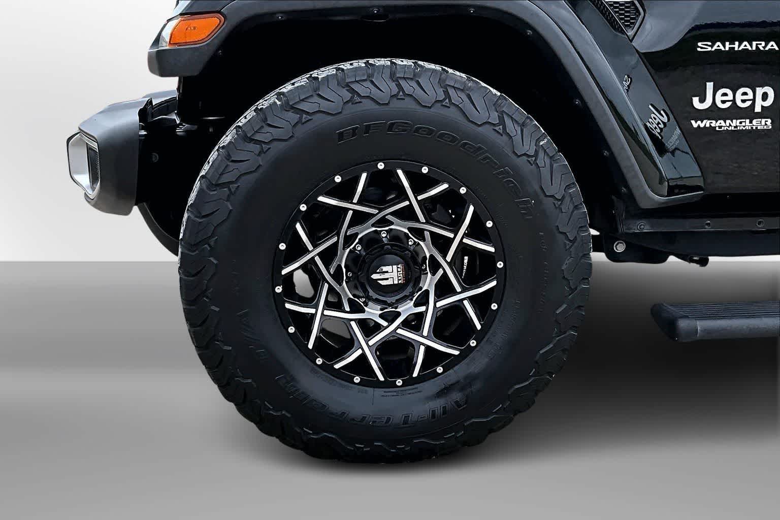 Thumbnail: 2019 Jeep Wrangler - 8