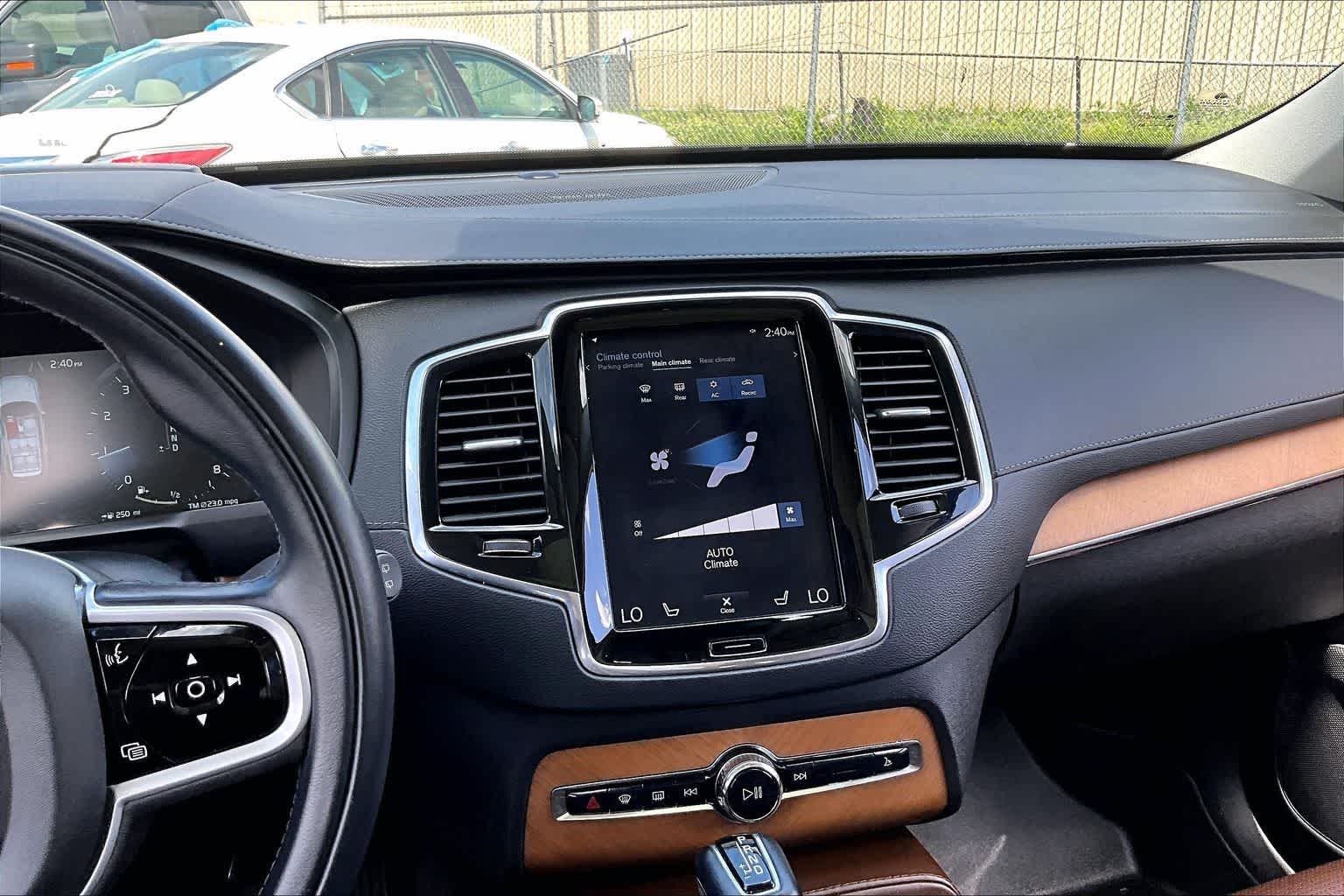 Thumbnail: 2020 Volvo XC90 - 6