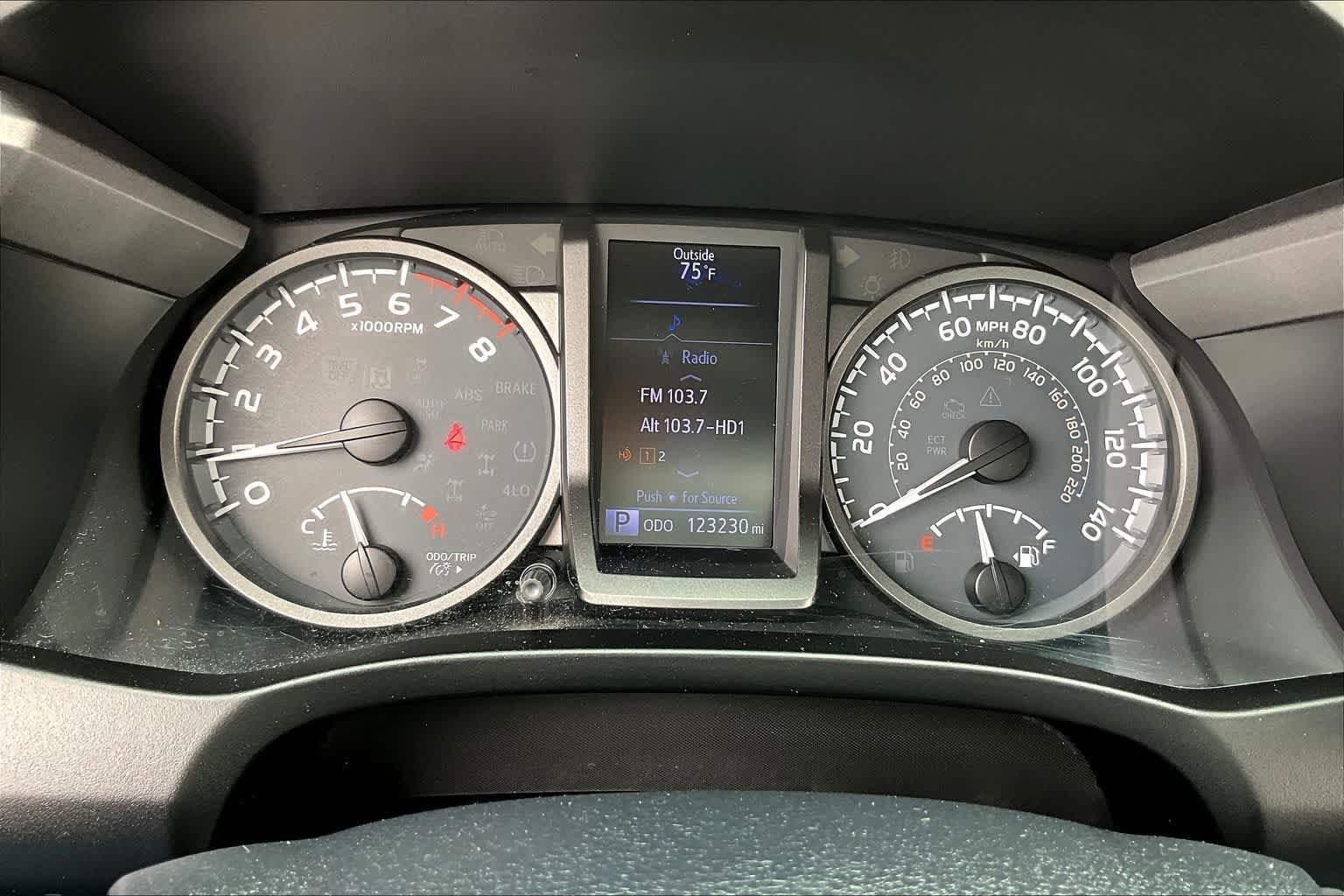 Thumbnail: 2019 Toyota Tacoma - 18