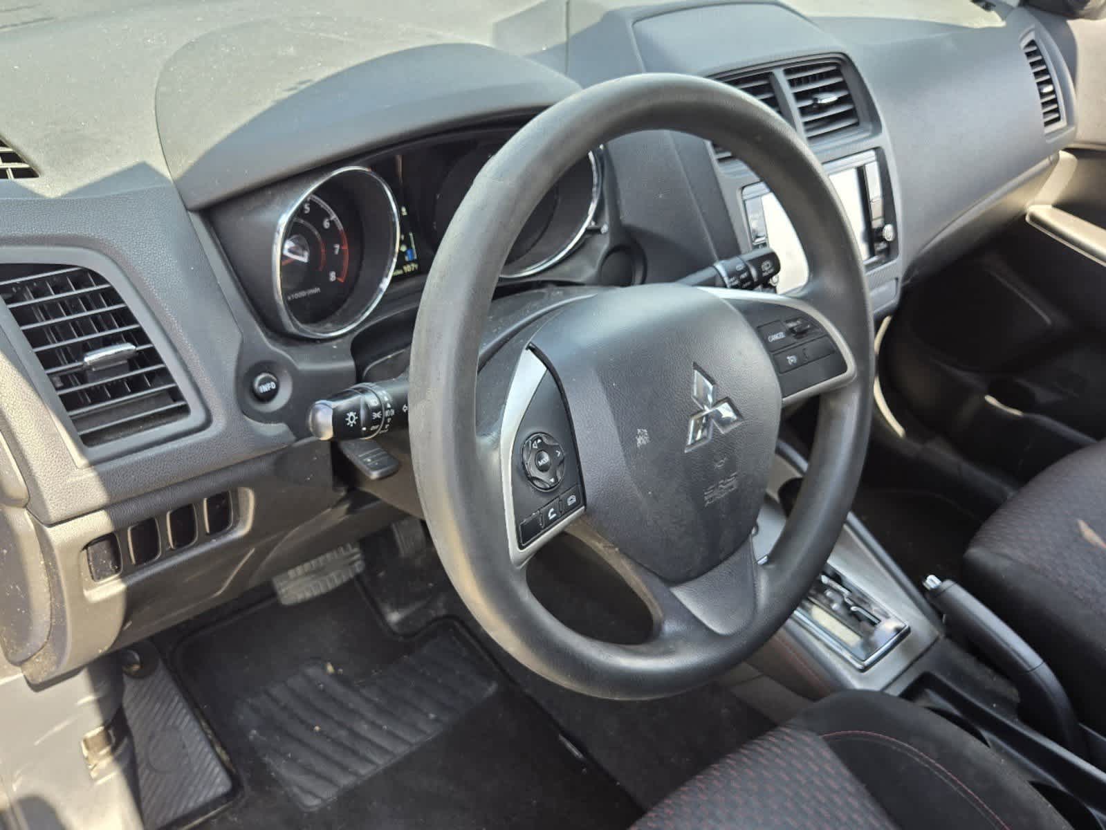 Thumbnail: 2019 Mitsubishi Outlander Sport - 2