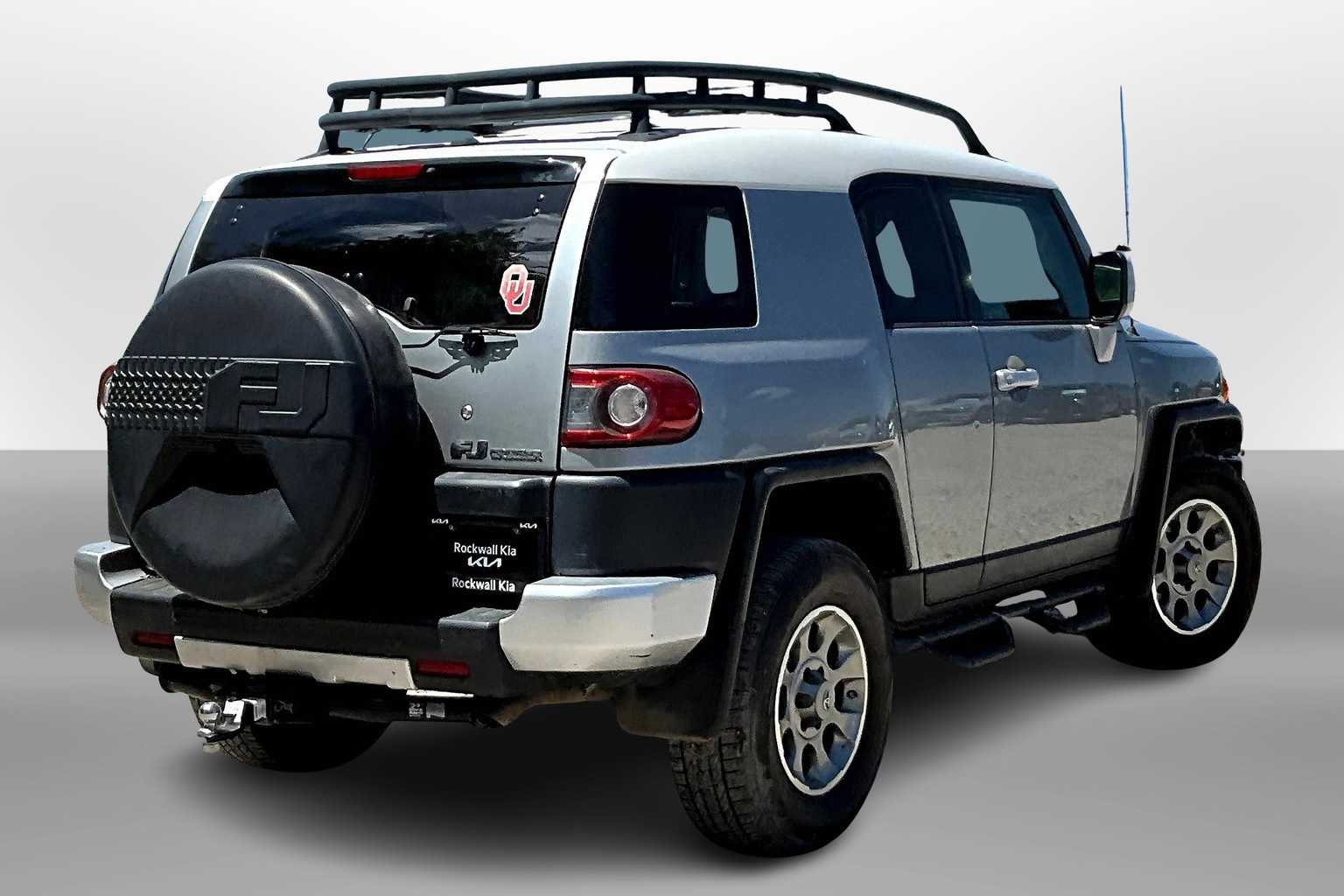 Thumbnail: 2012 Toyota FJ Cruiser - 2