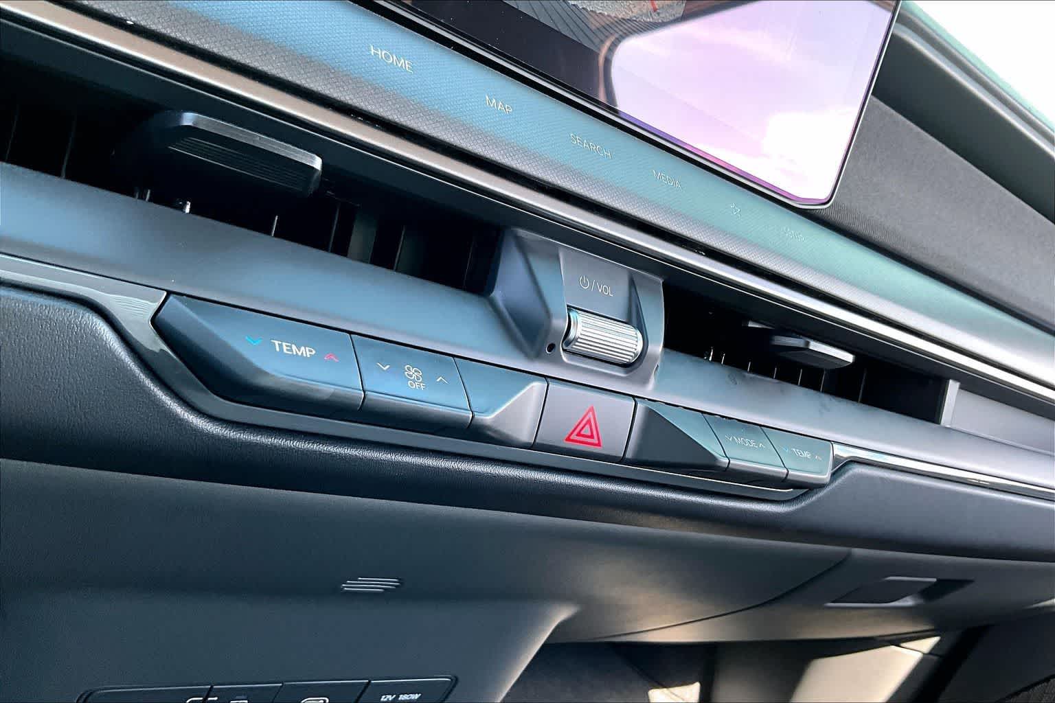 Thumbnail: 2026 Kia EV9 - 22