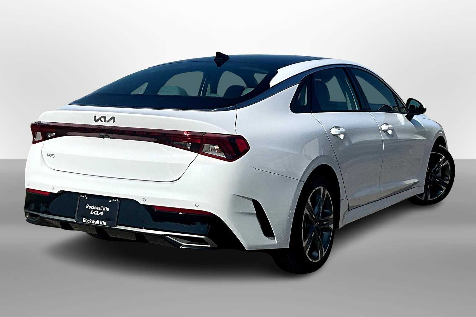 Thumbnail: 2023 Kia K5 - 2