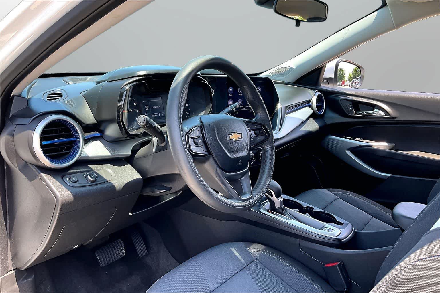 Thumbnail: 2024 Chevrolet Trax - 11