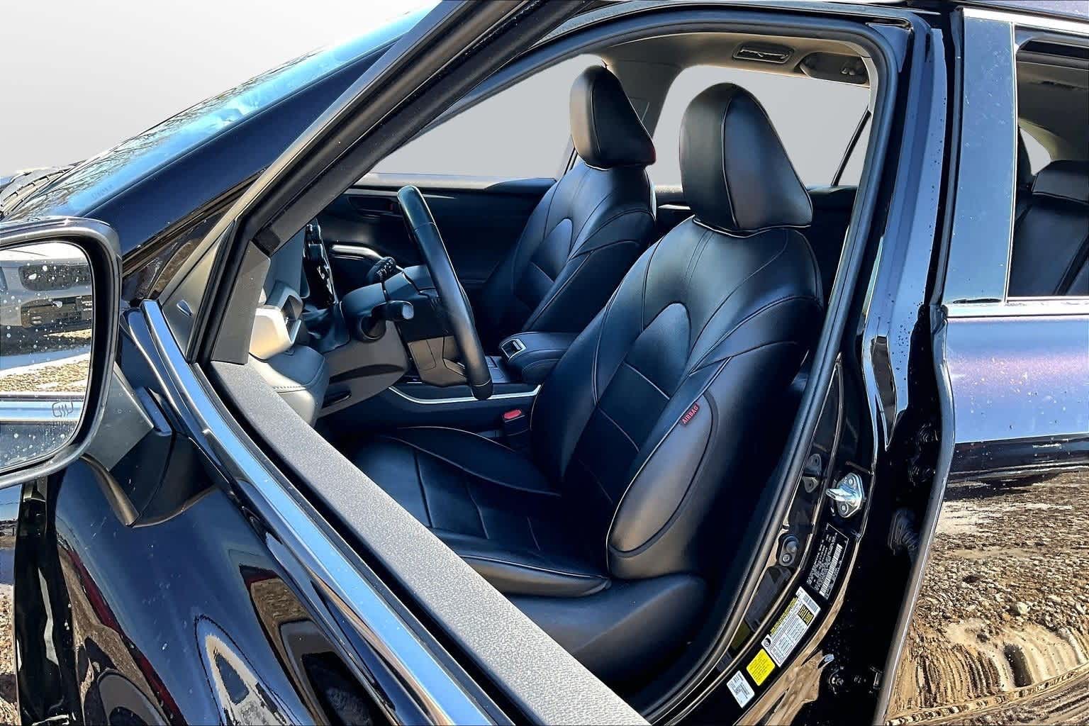 Thumbnail: 2022 Toyota Highlander - 21