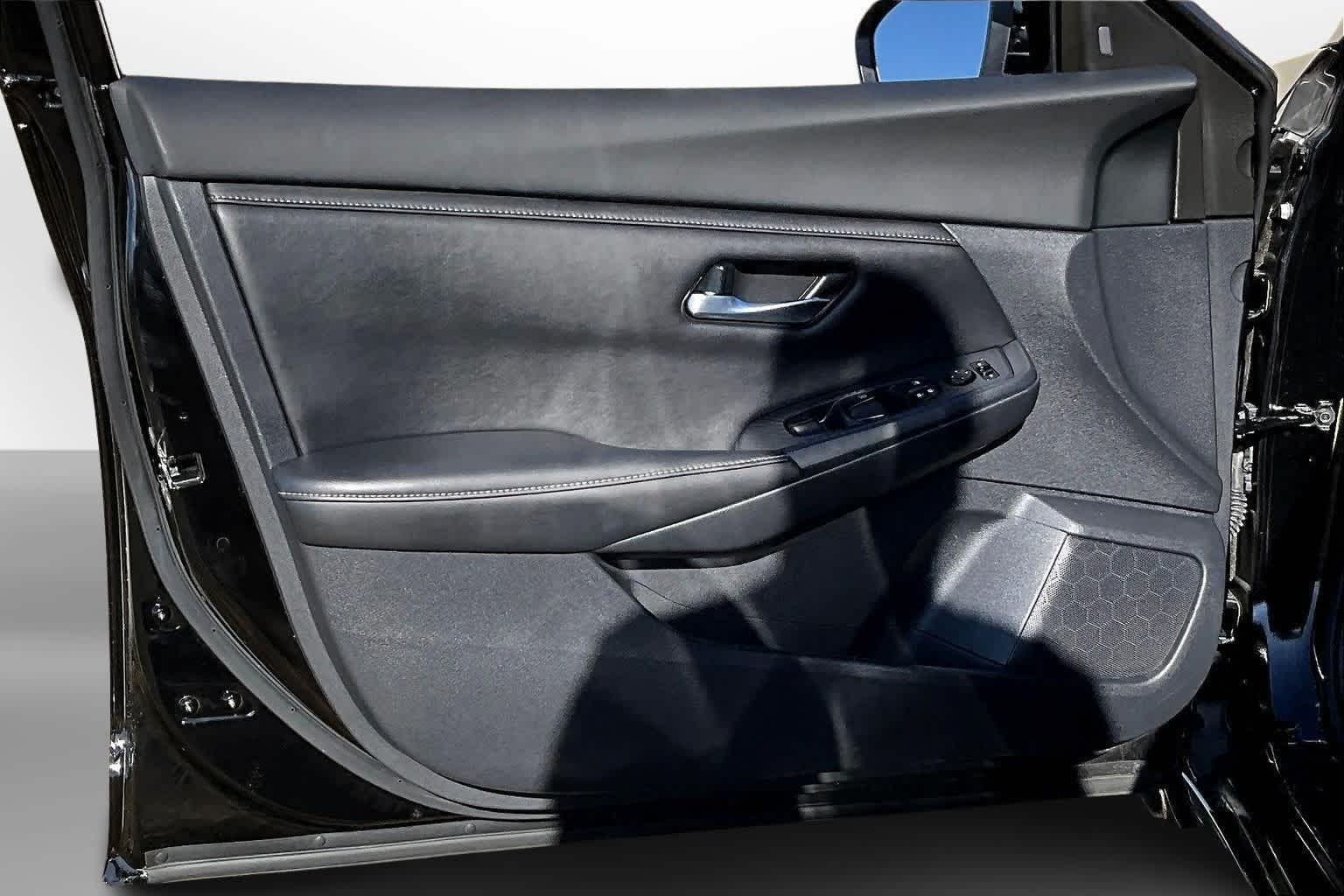 Thumbnail: 2022 Nissan Sentra - 17