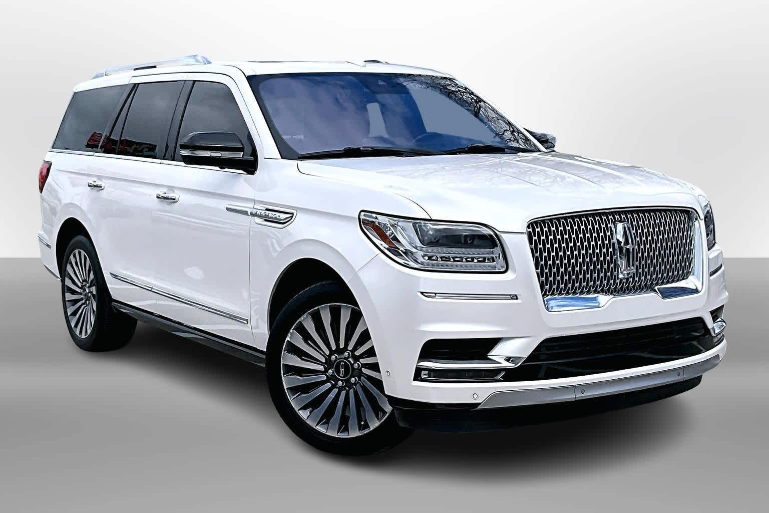 Thumbnail: 2018 Lincoln Navigator - 10