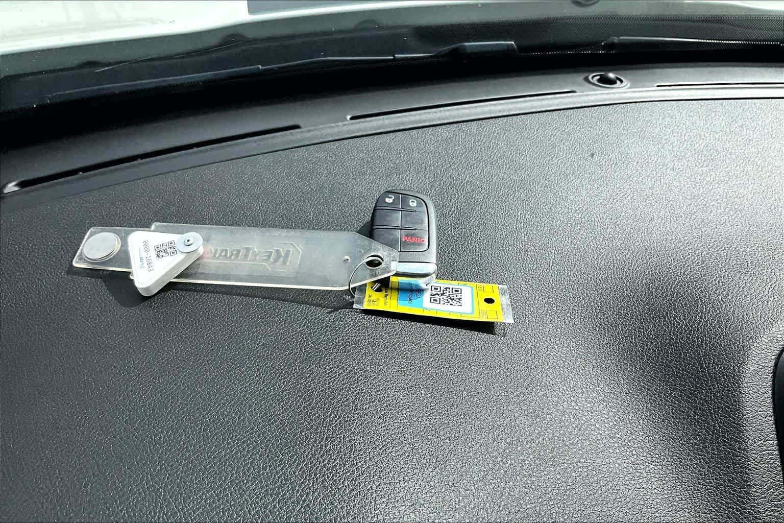 Thumbnail: 2017 Jeep Renegade - 7