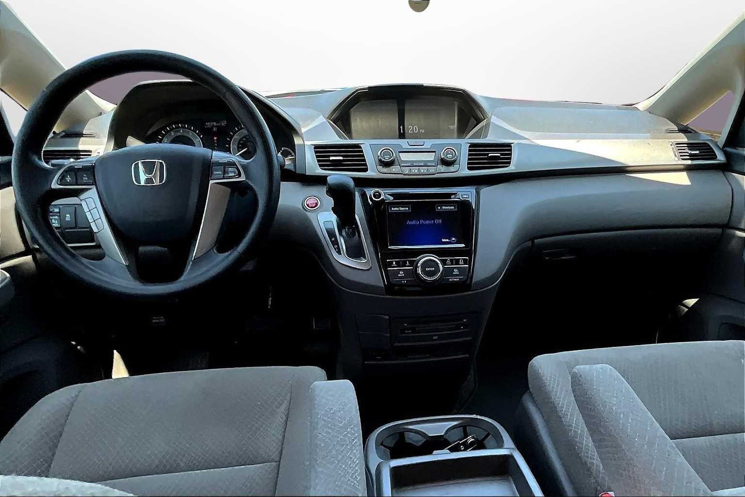 Thumbnail: 2016 Honda Odyssey - 14