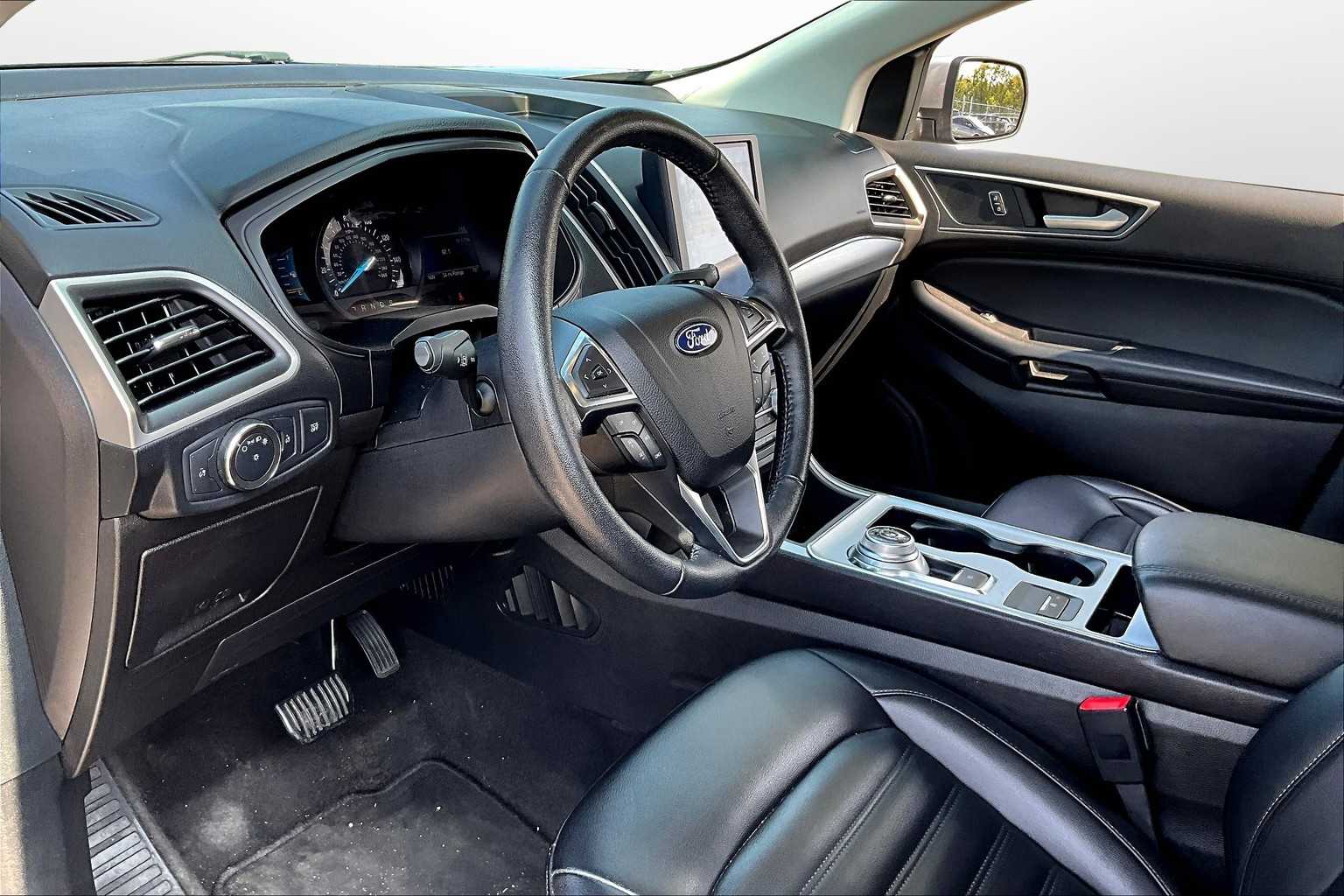 Thumbnail: 2022 Ford Edge - 12