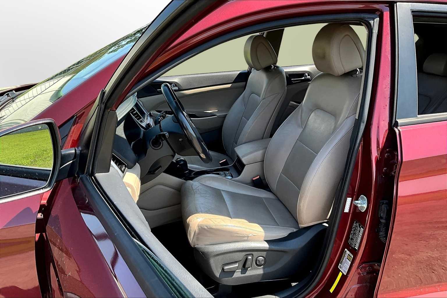 Thumbnail: 2016 Hyundai Tucson - 26