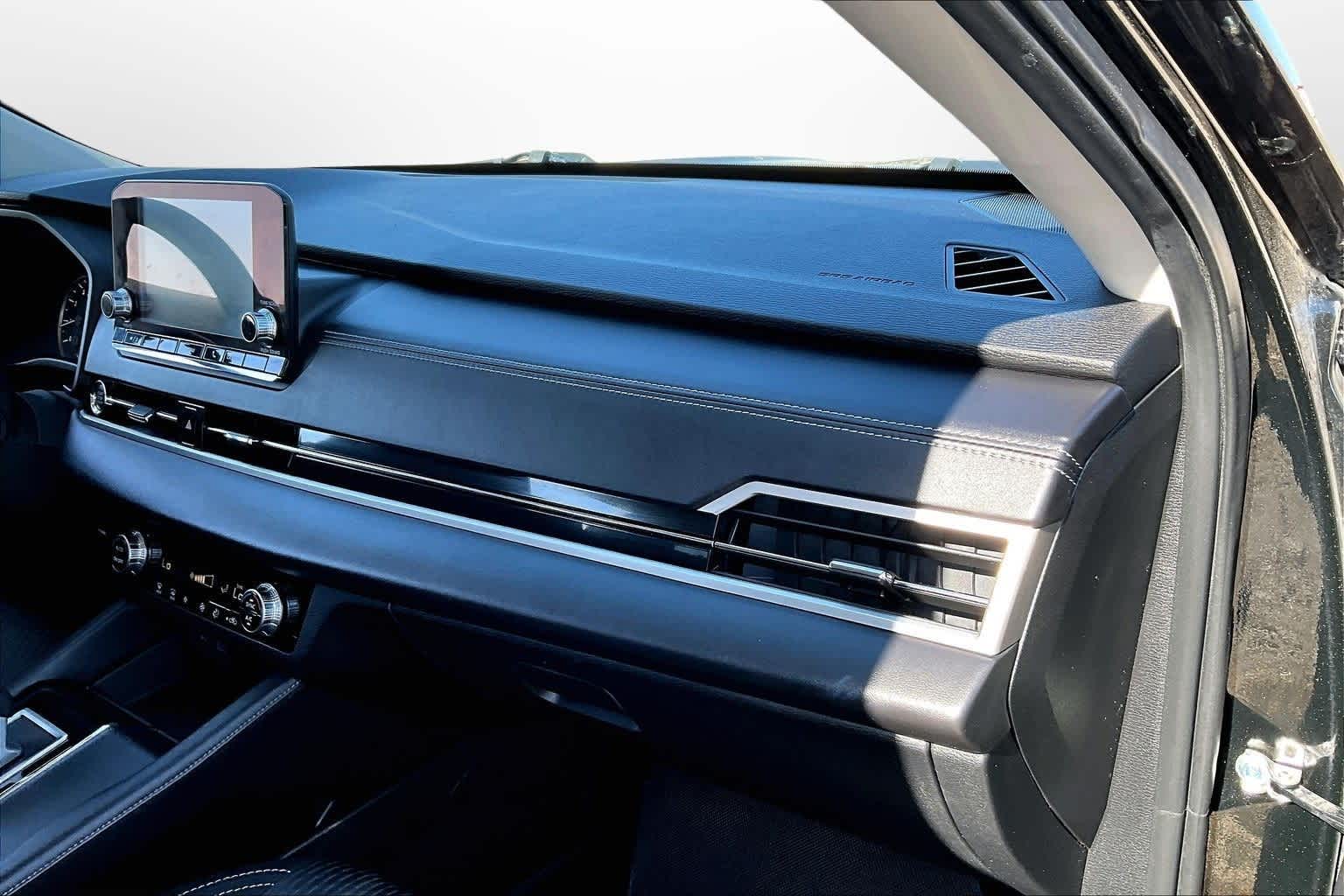 Thumbnail: 2022 Mitsubishi Outlander - 15