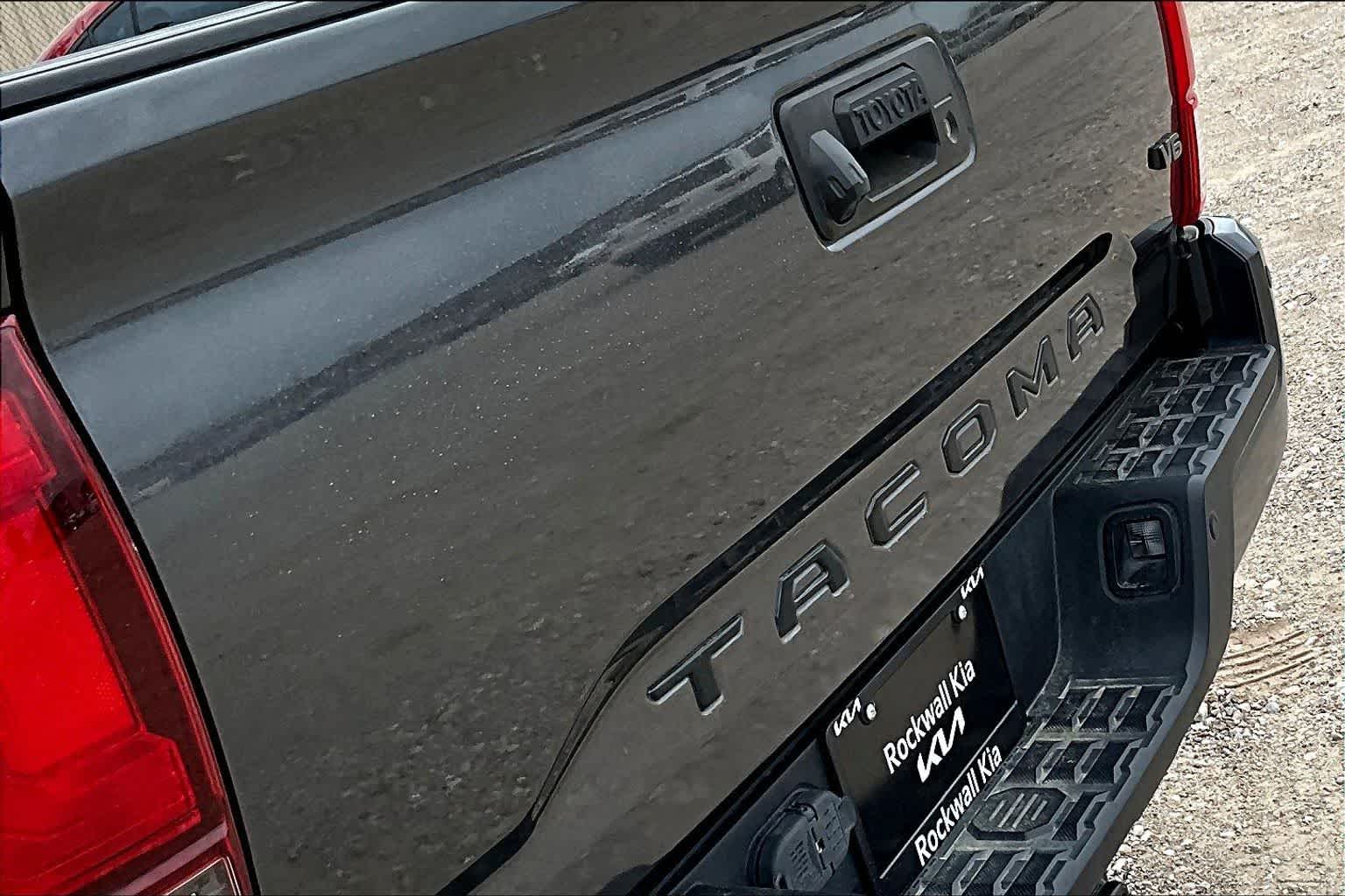Thumbnail: 2019 Toyota Tacoma - 28