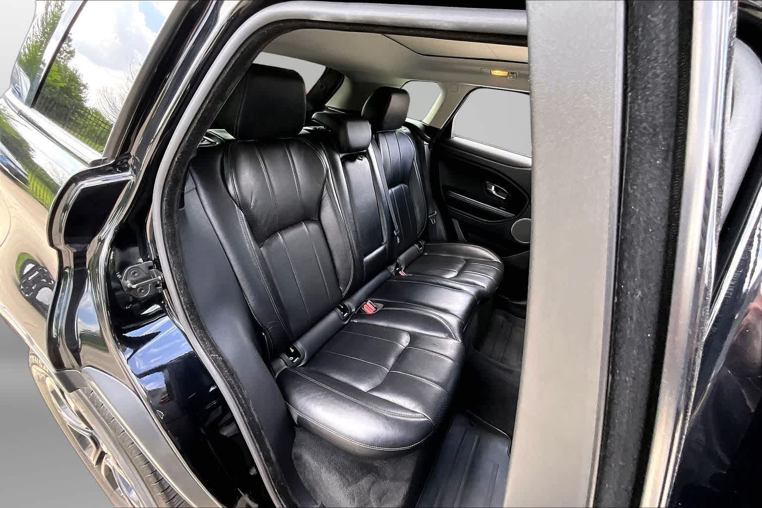 Thumbnail: 2019 Land Rover Range Rover Evoque - 23