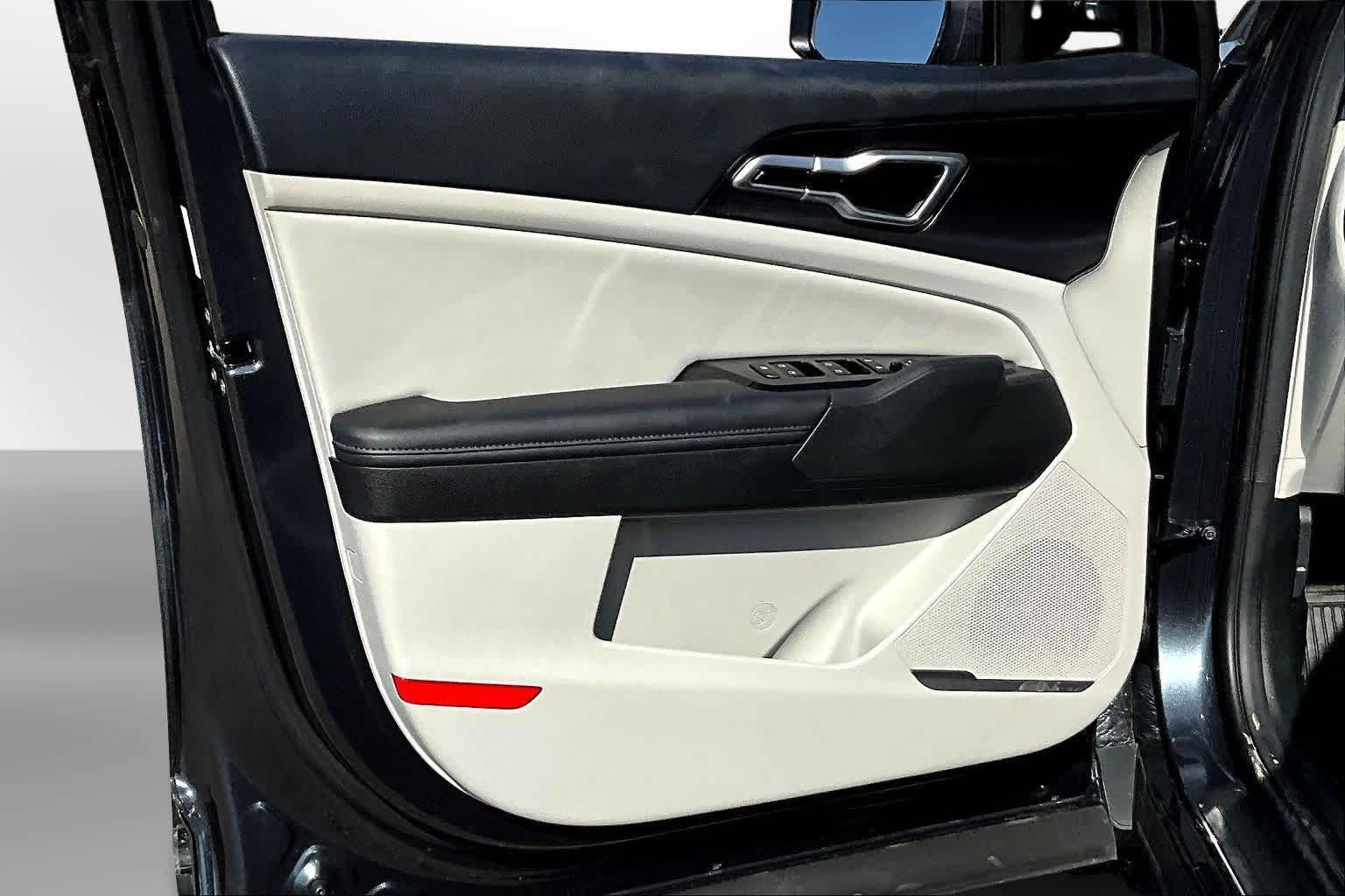 Thumbnail: 2023 Kia Sportage - 17