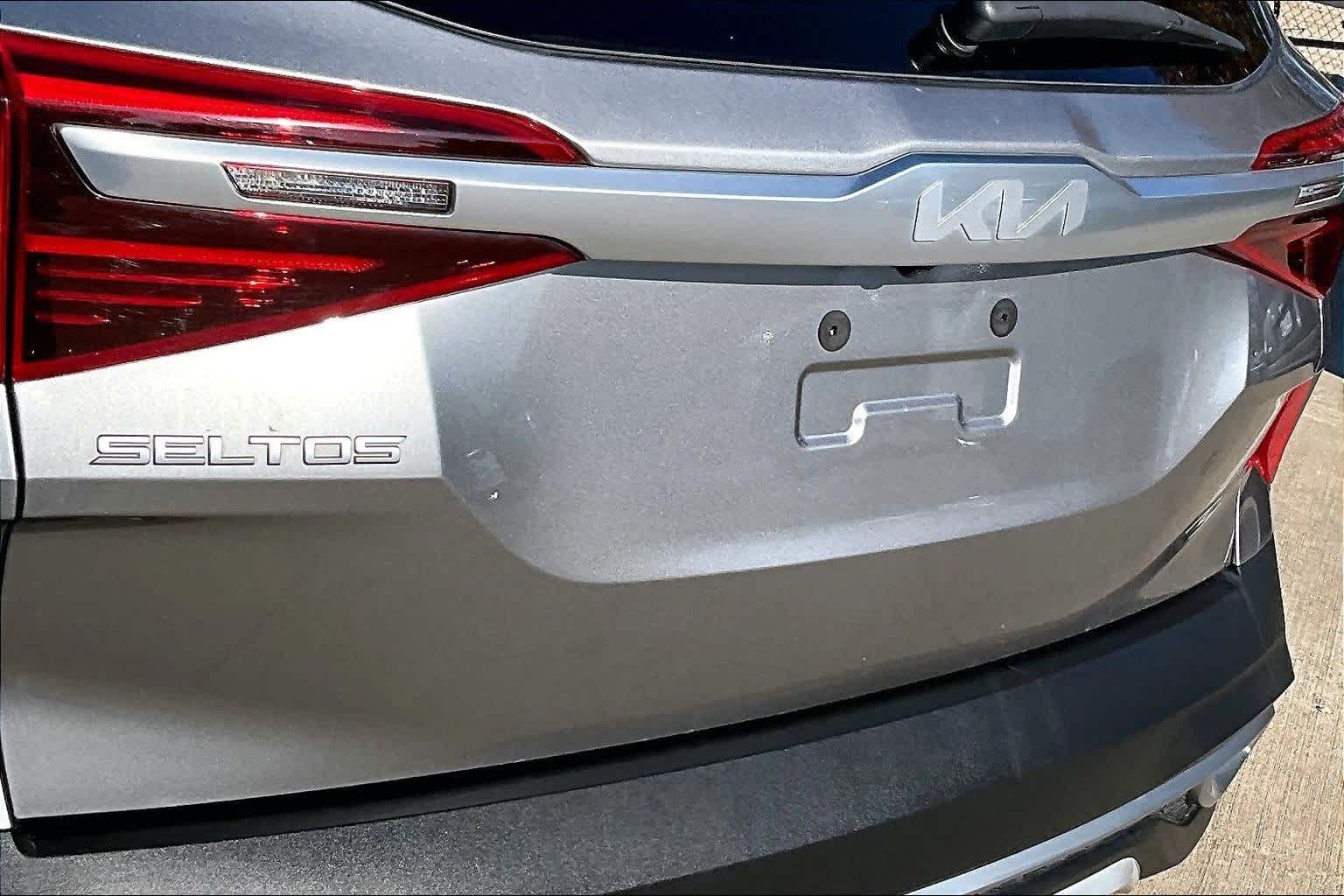 Thumbnail: 2023 Kia Seltos - 31