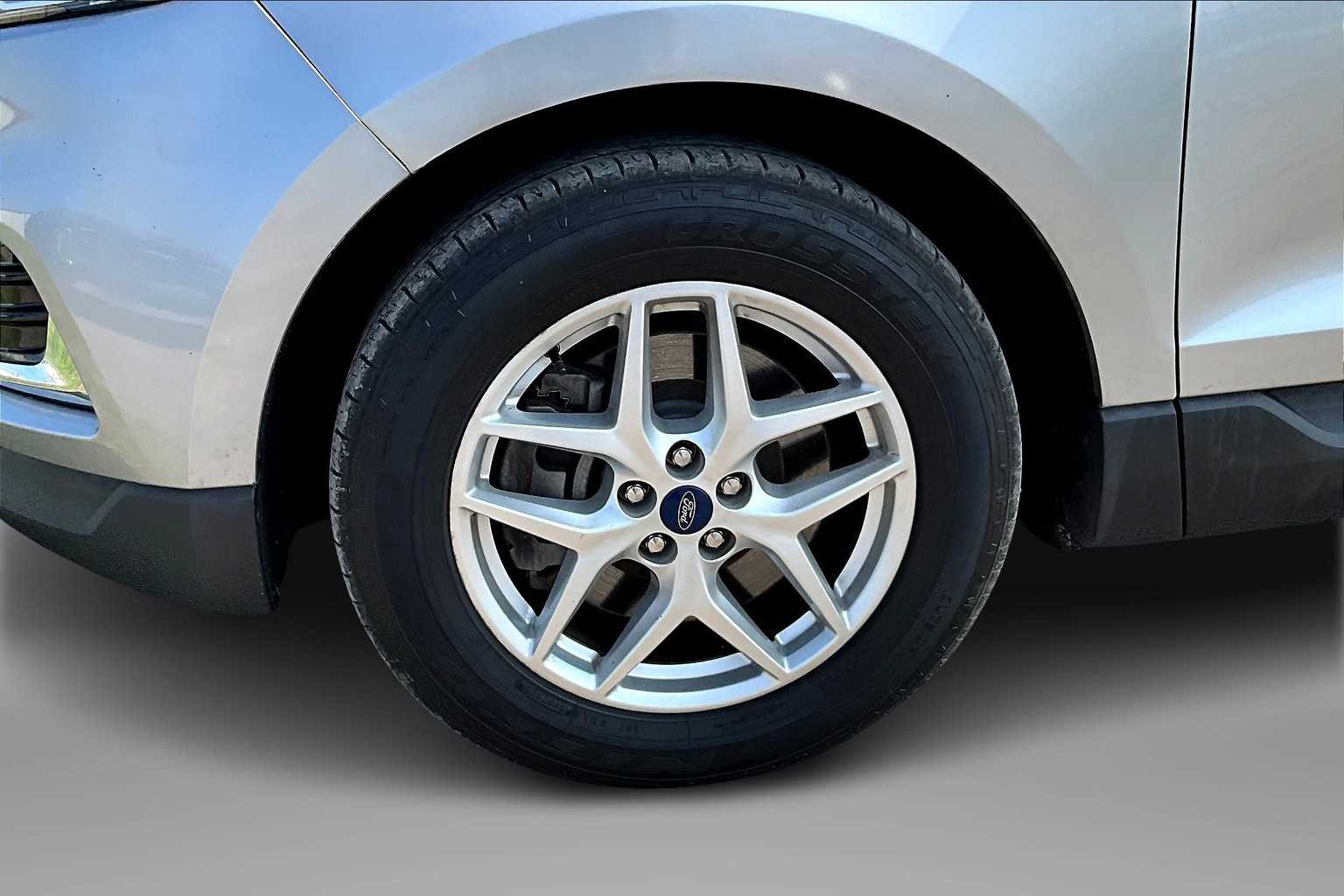 Thumbnail: 2022 Ford Edge - 8