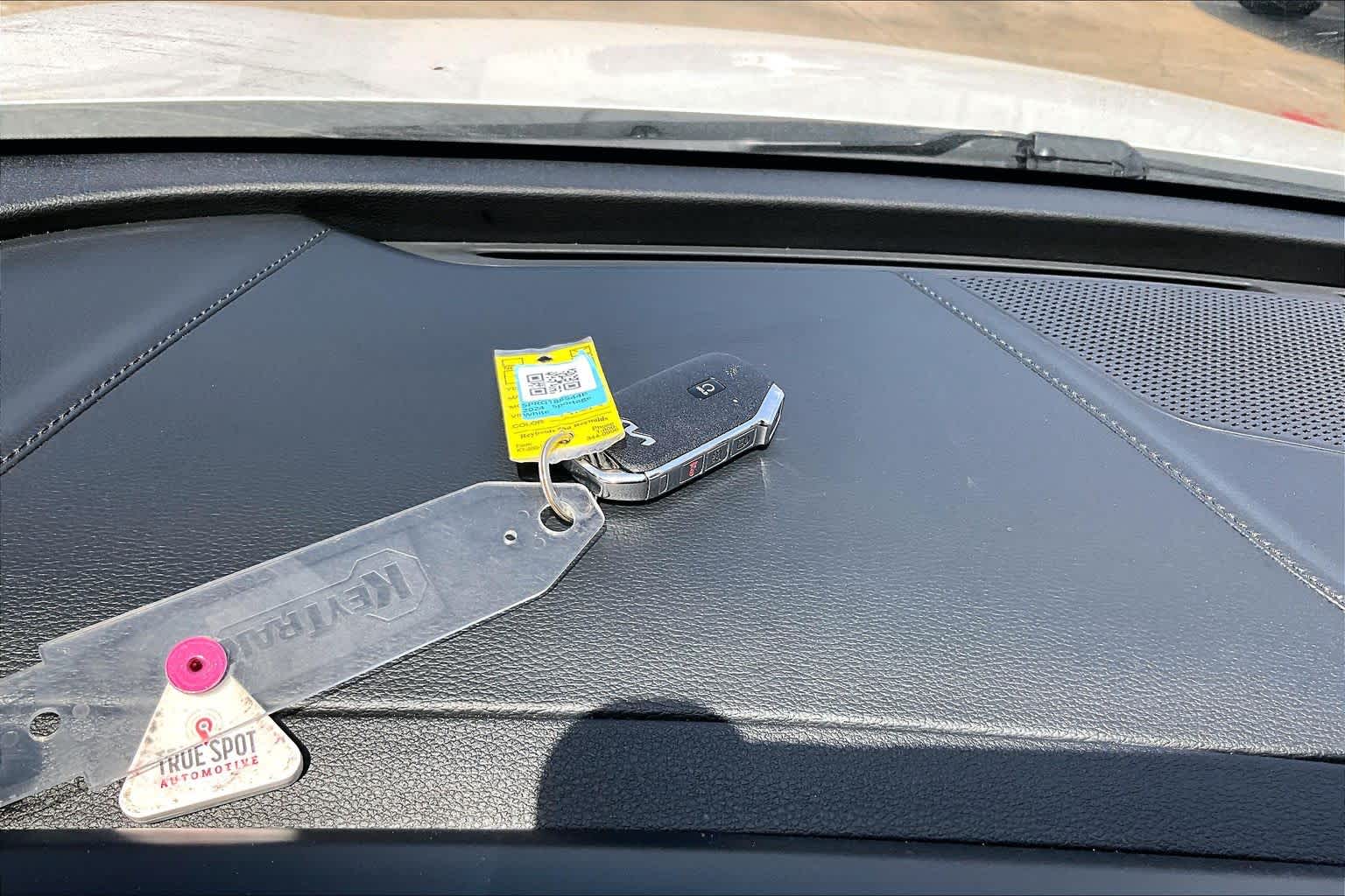 Thumbnail: 2024 Kia Sportage - 9