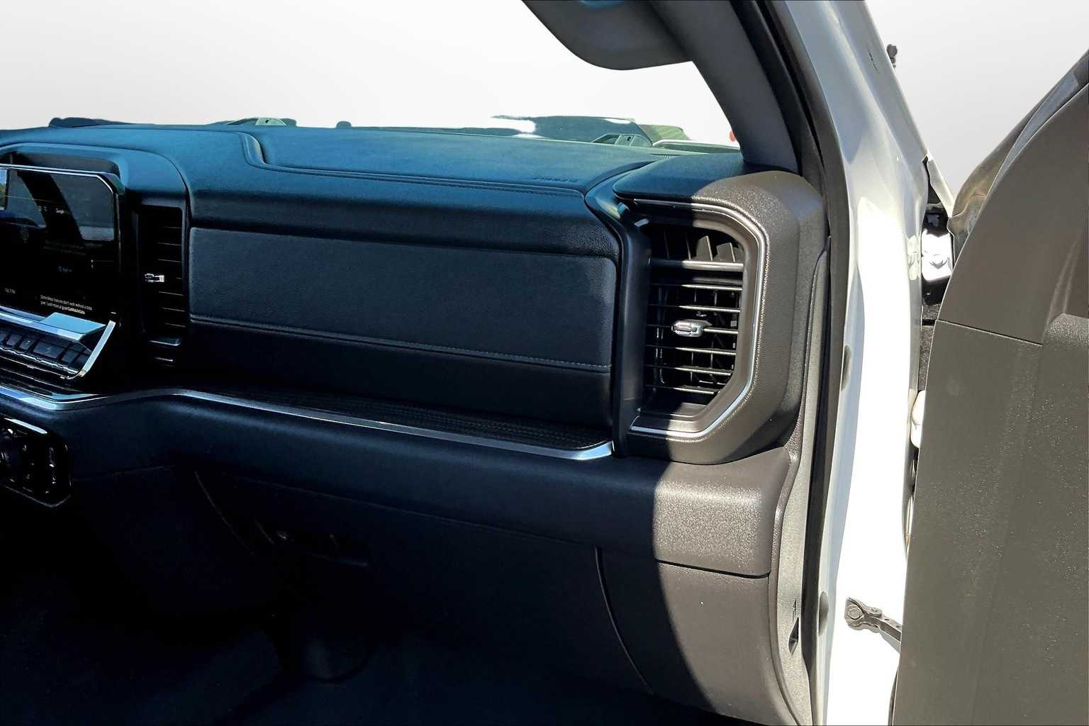 Thumbnail: 2023 Chevrolet Silverado 1500 - 15