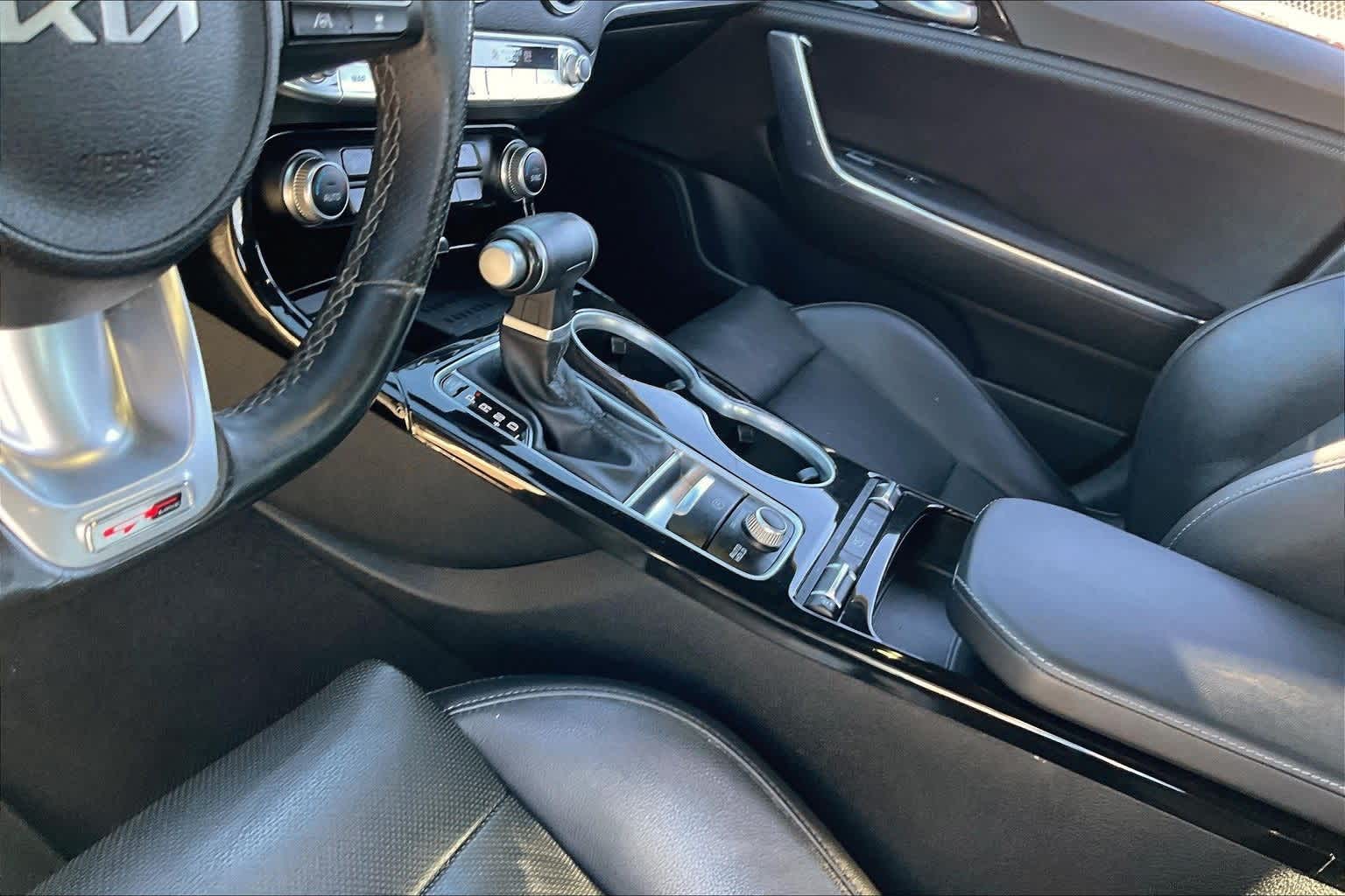 Thumbnail: 2022 Kia Stinger - 13