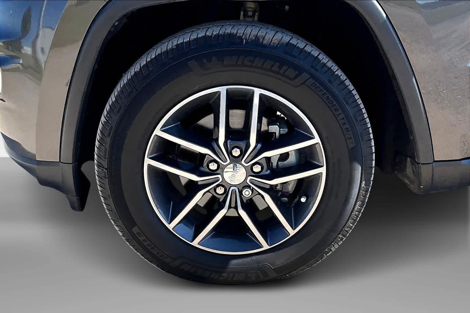 Thumbnail: 2018 Jeep Grand Cherokee - 8
