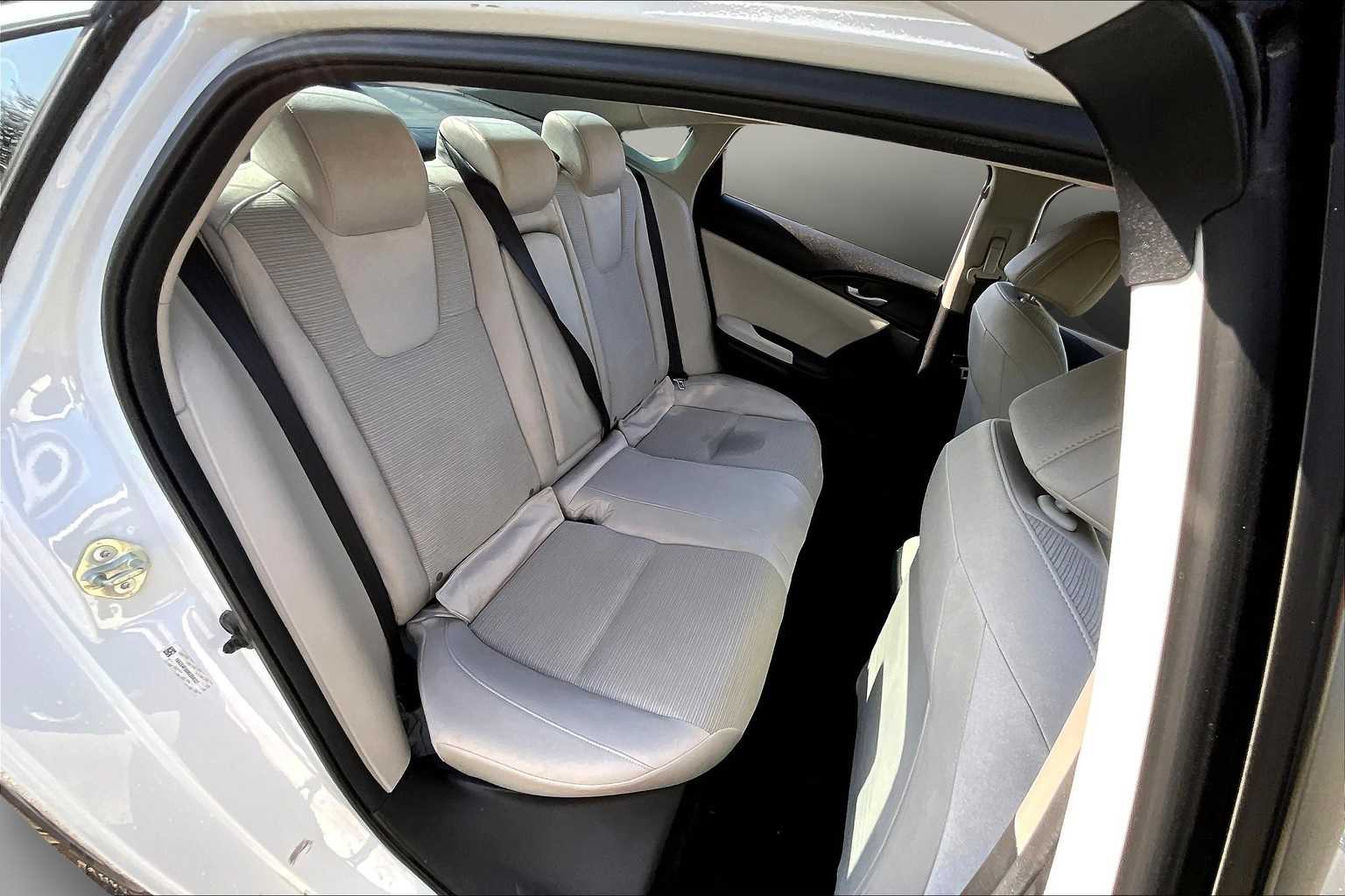 Thumbnail: 2021 Honda Insight - 27