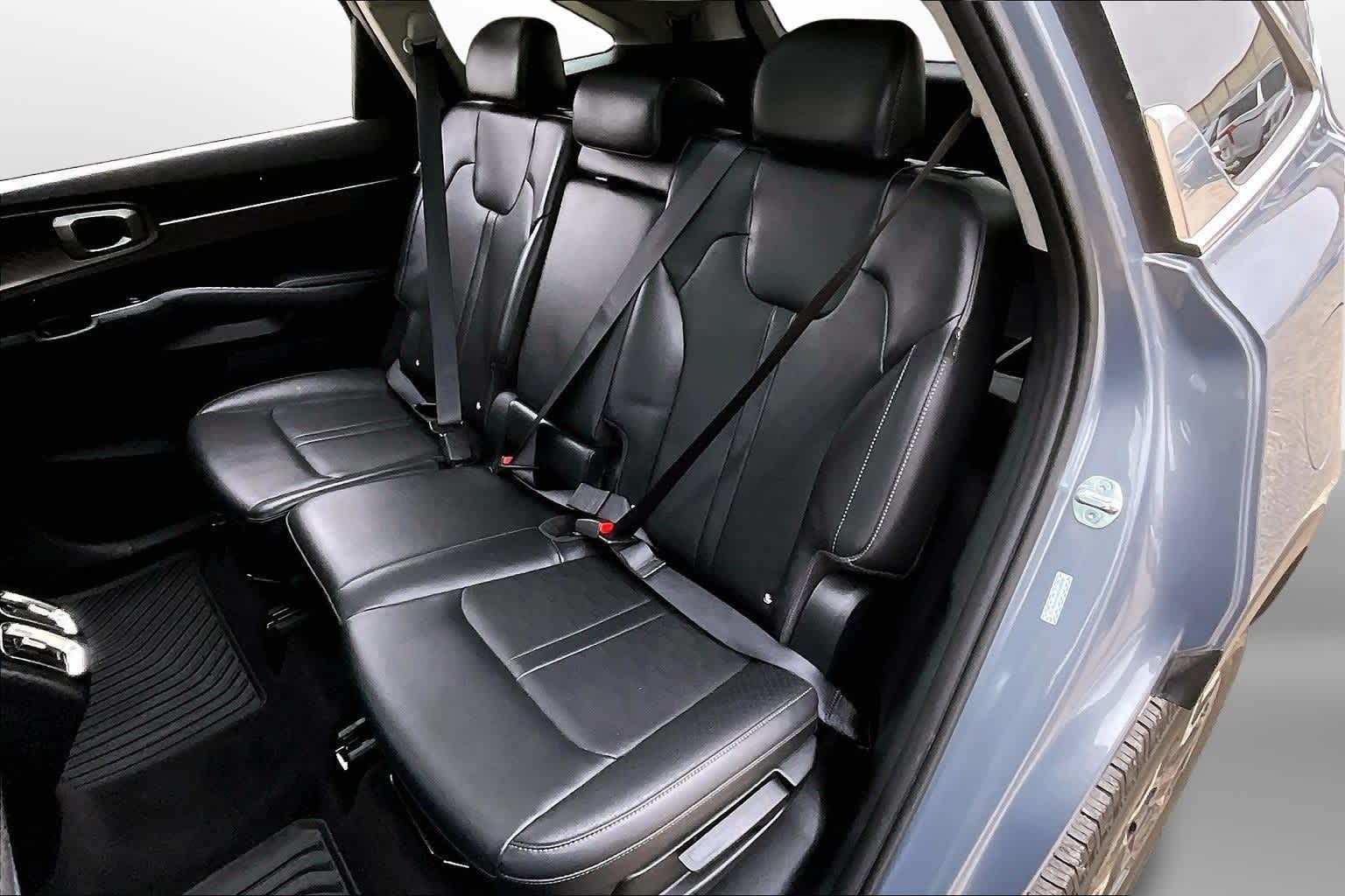 Thumbnail: 2024 Kia Sorento - 25