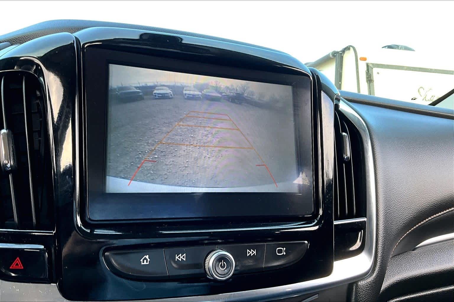 Thumbnail: 2018 Chevrolet Traverse - 20