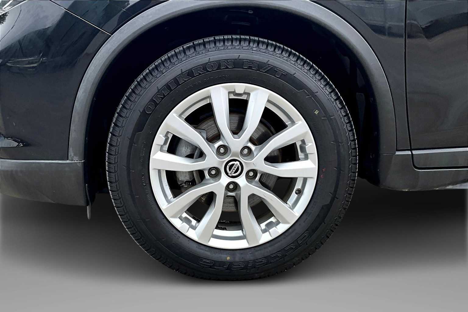 Thumbnail: 2018 Nissan Rogue - 8