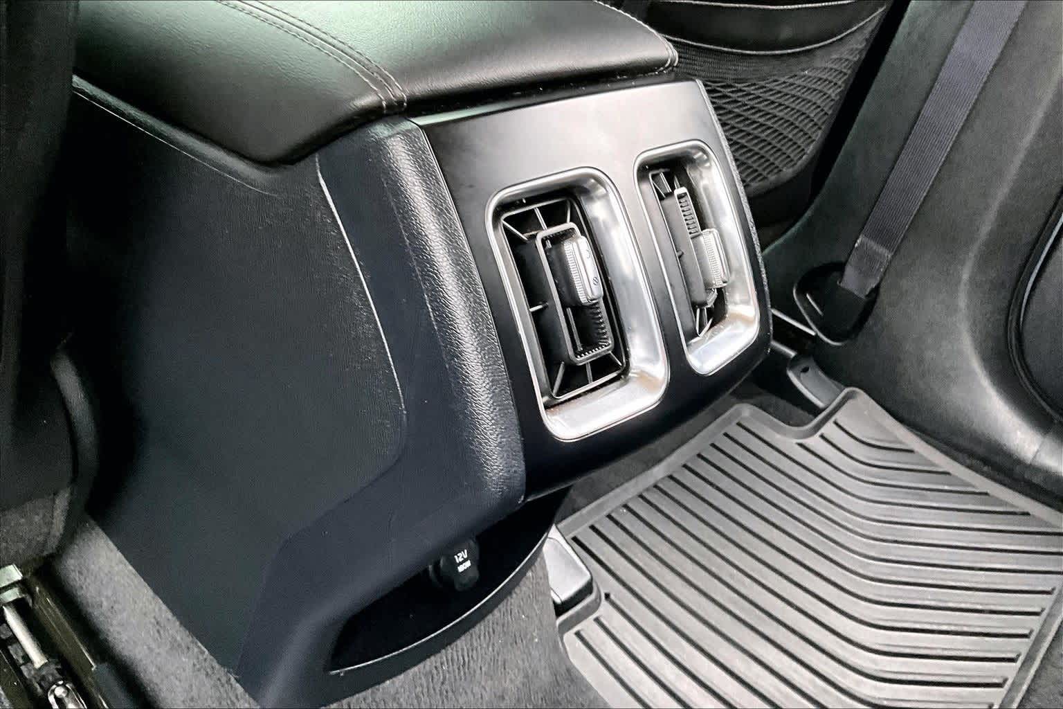 Thumbnail: 2024 Kia Sorento - 23