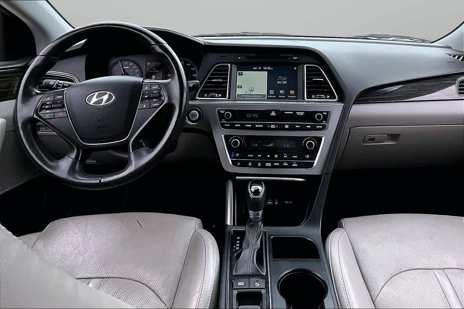 Thumbnail: 2016 Hyundai Sonata - 27