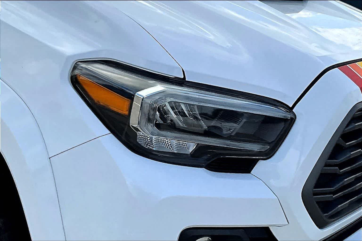 Thumbnail: 2020 Toyota Tacoma - 29