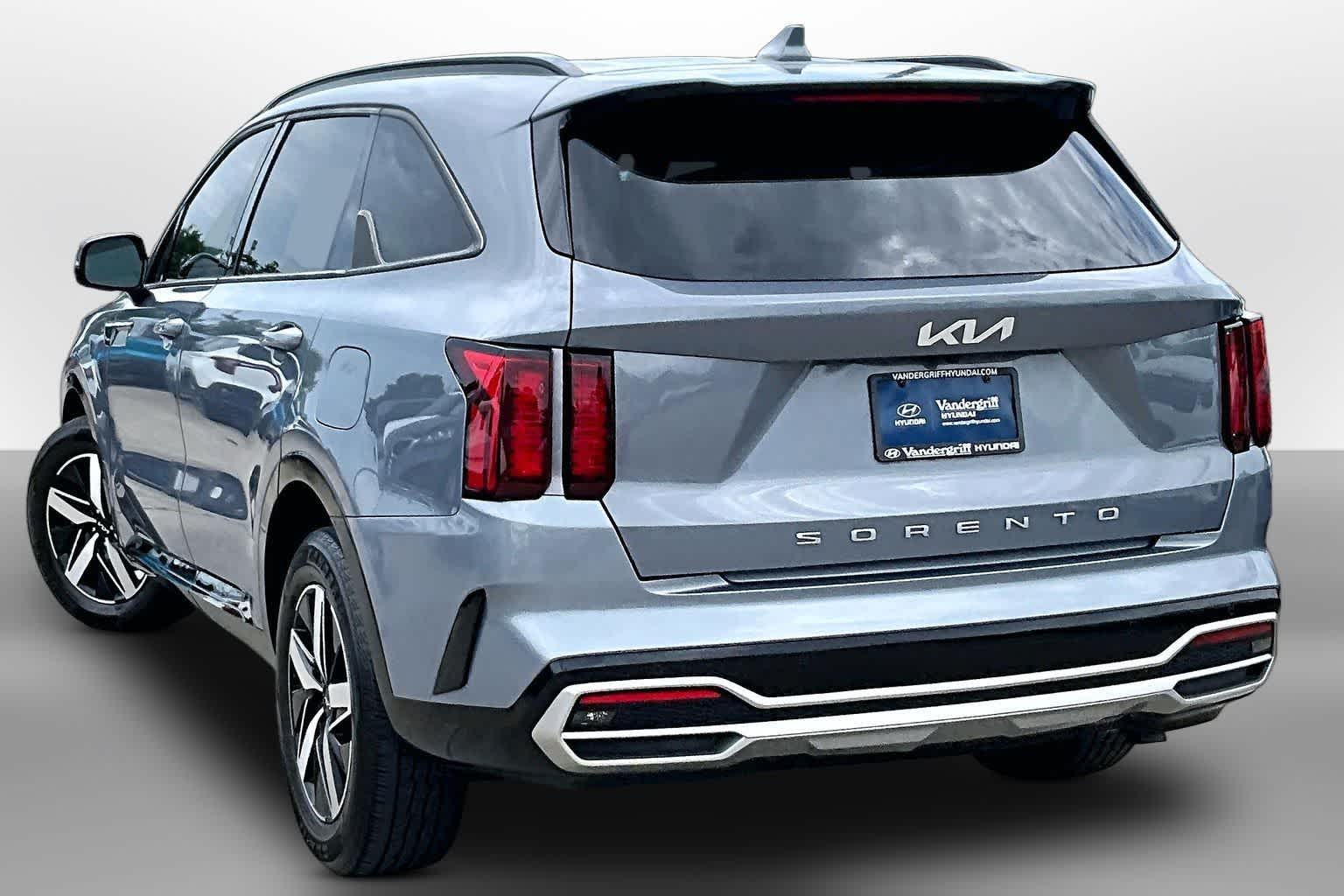 Thumbnail: 2022 Kia Sorento - 10