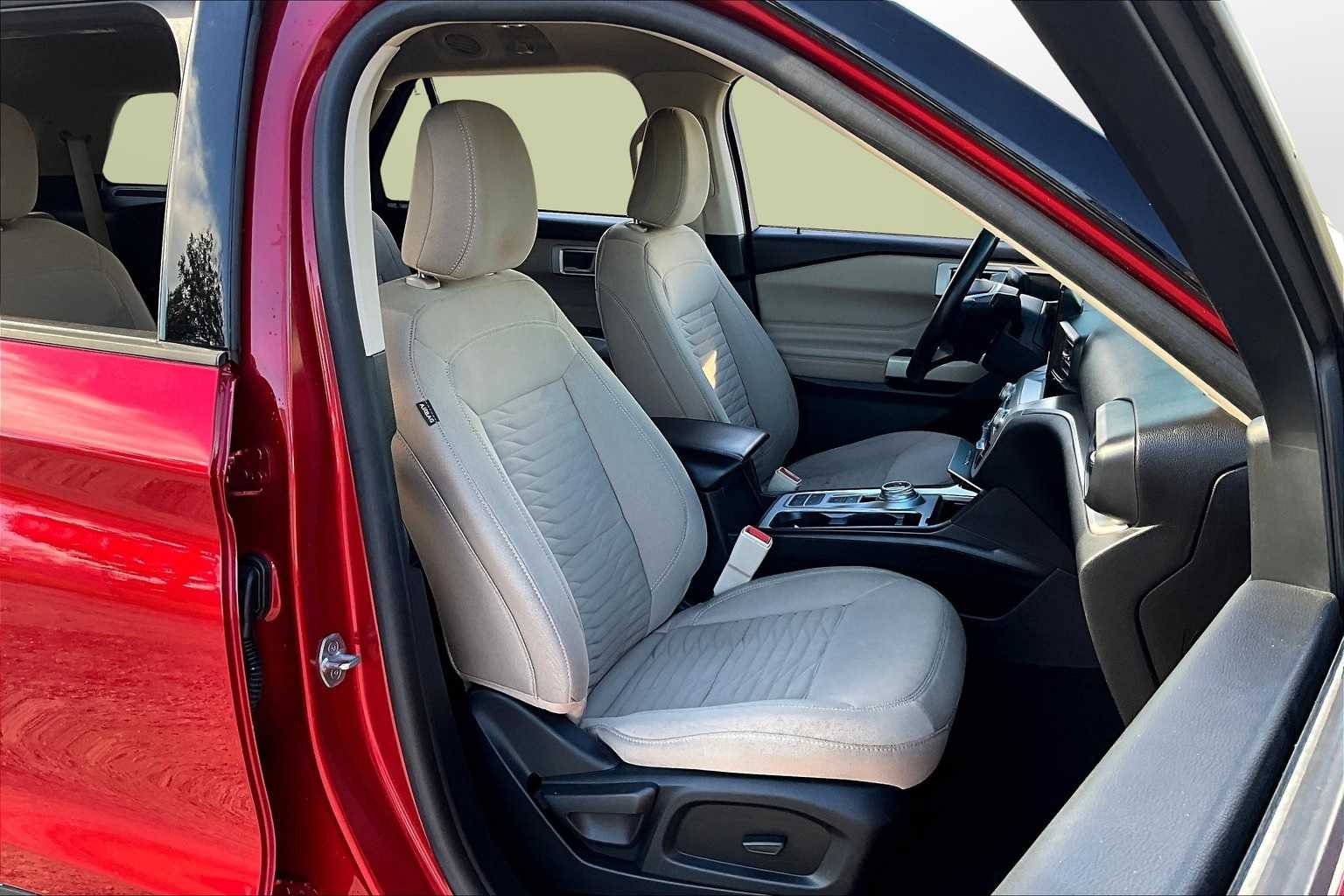 Thumbnail: 2021 Ford Explorer - 7