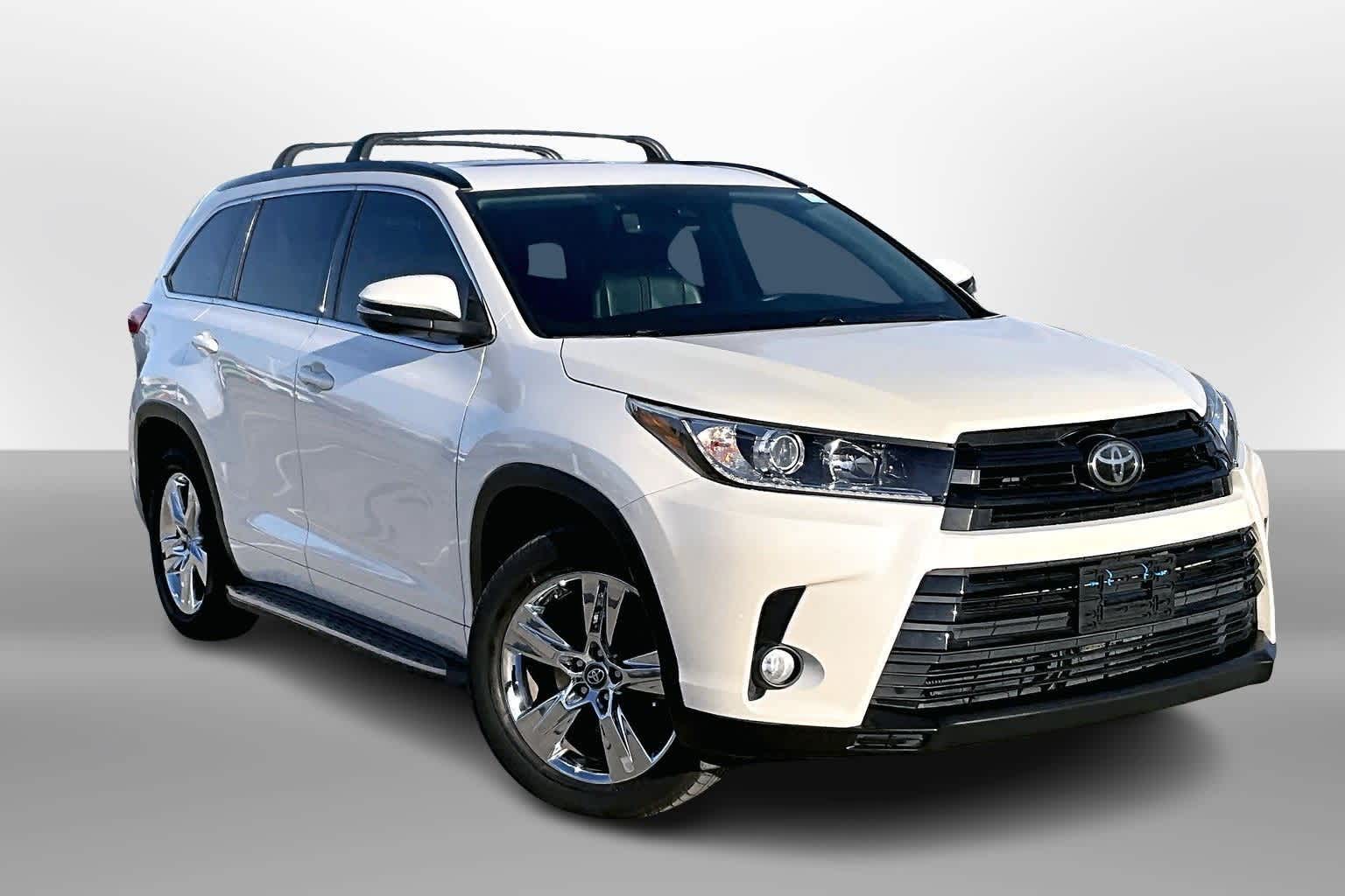 Thumbnail: 2017 Toyota Highlander - 10