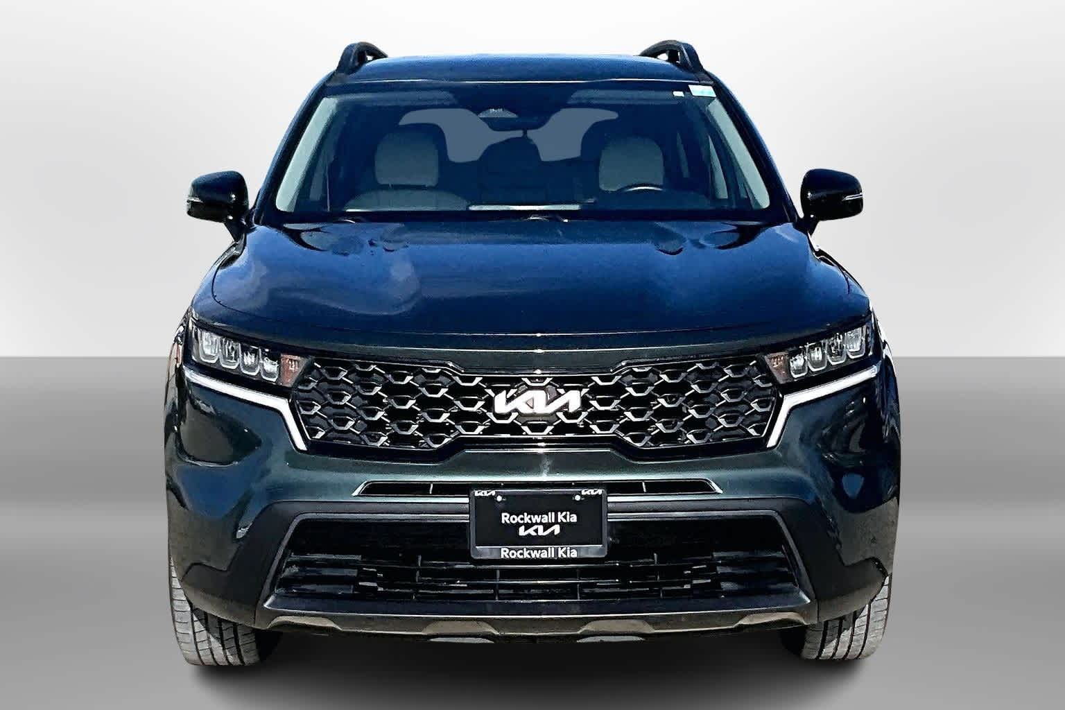 Thumbnail: 2022 Kia Sorento - 3