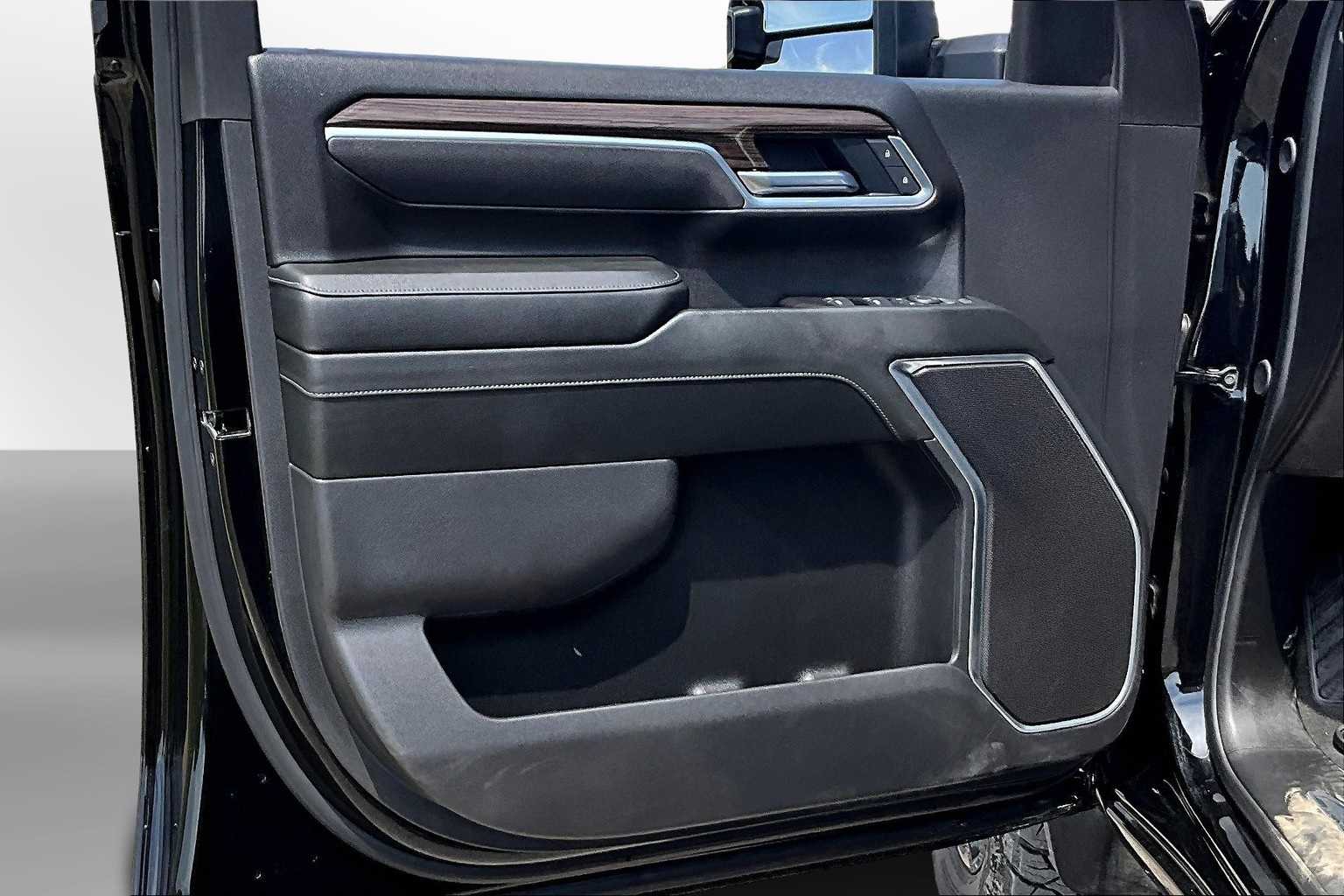 Thumbnail: 2025 Chevrolet Silverado 2500 - 17