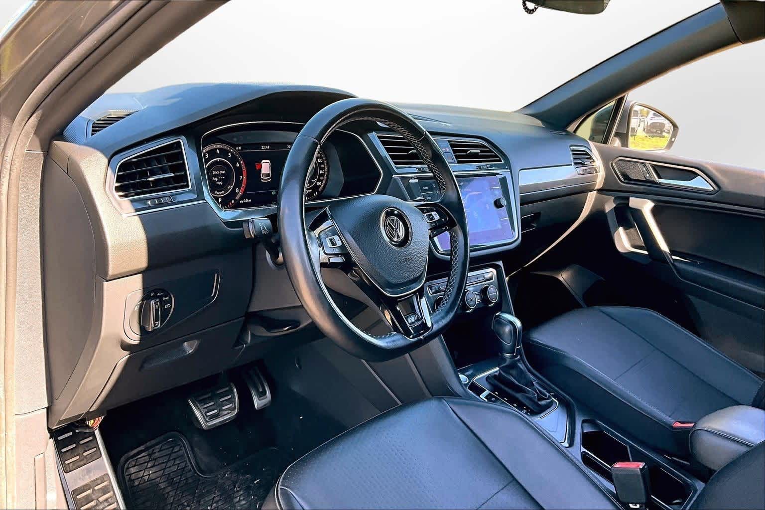 Thumbnail: 2019 Volkswagen Tiguan - 12