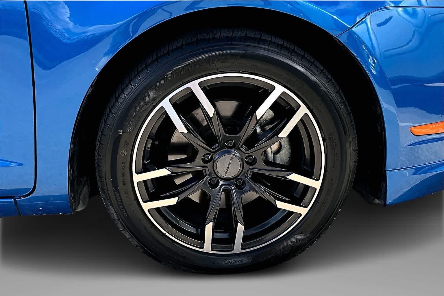 Thumbnail: 2011 Ford Fusion - 8