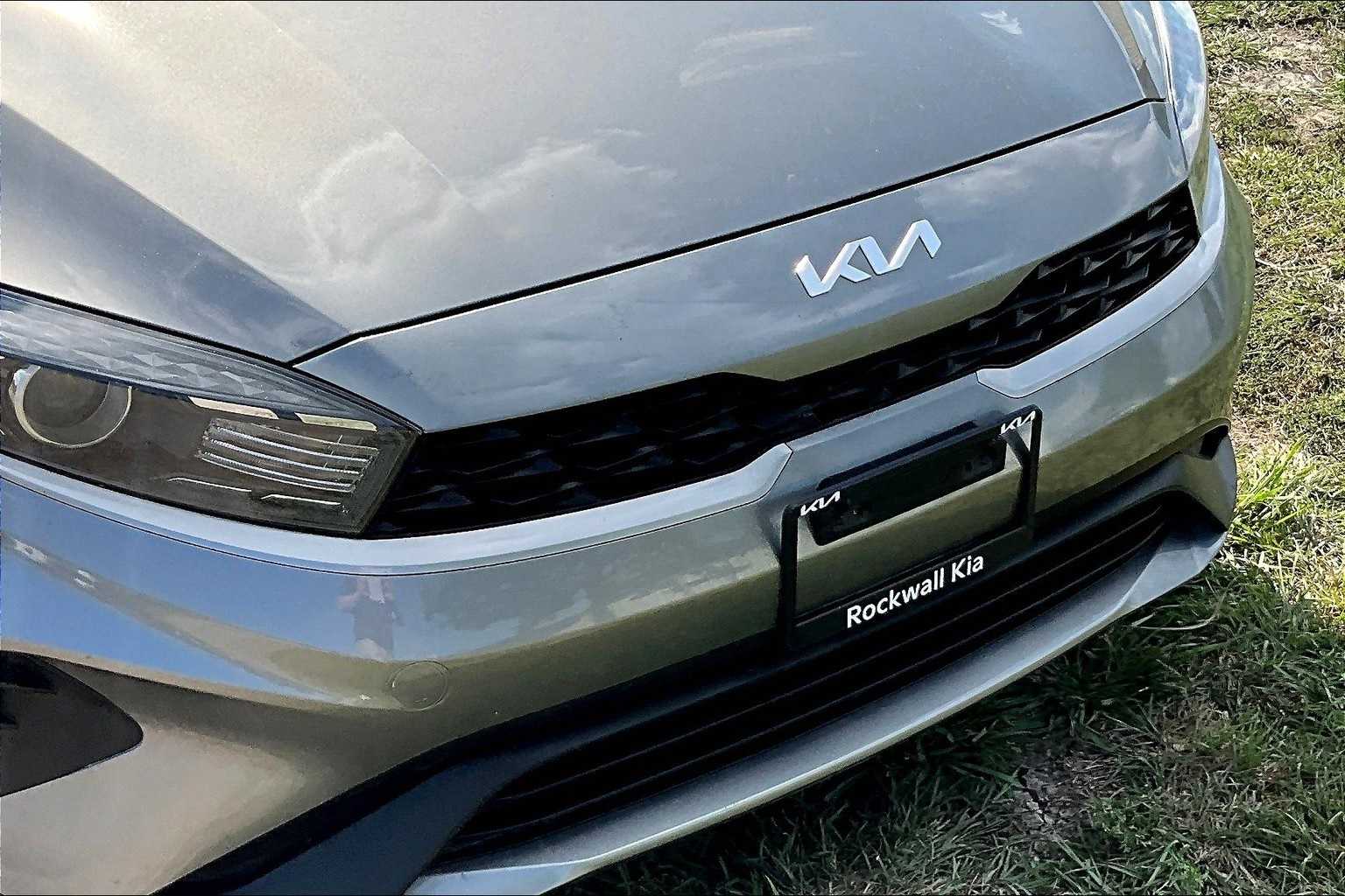 Thumbnail: 2023 Kia Forte - 28