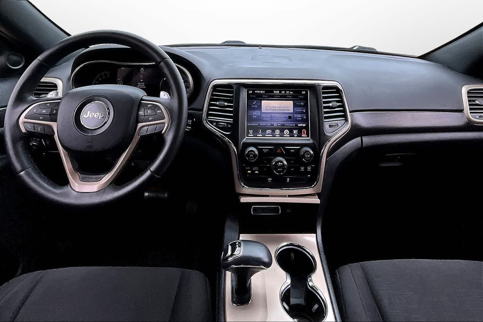 Thumbnail: 2015 Jeep Grand Cherokee - 14