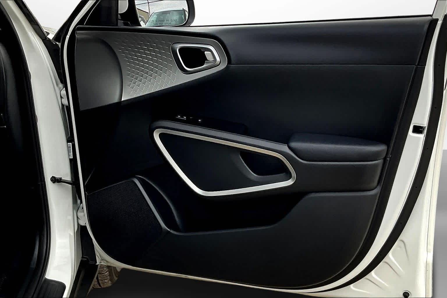 Thumbnail: 2023 Kia Soul - 18